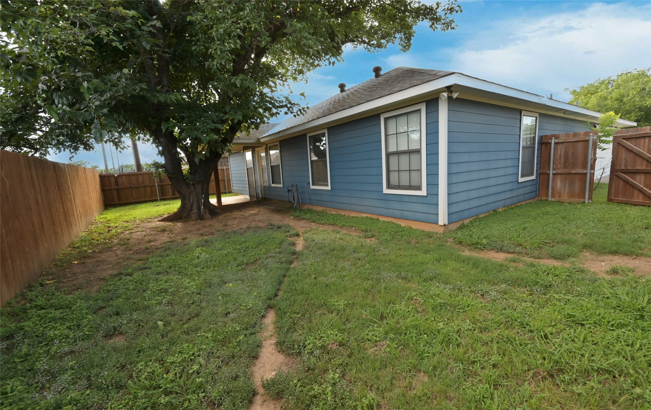 1106 12th Street SE Mineral Wells TX 76067