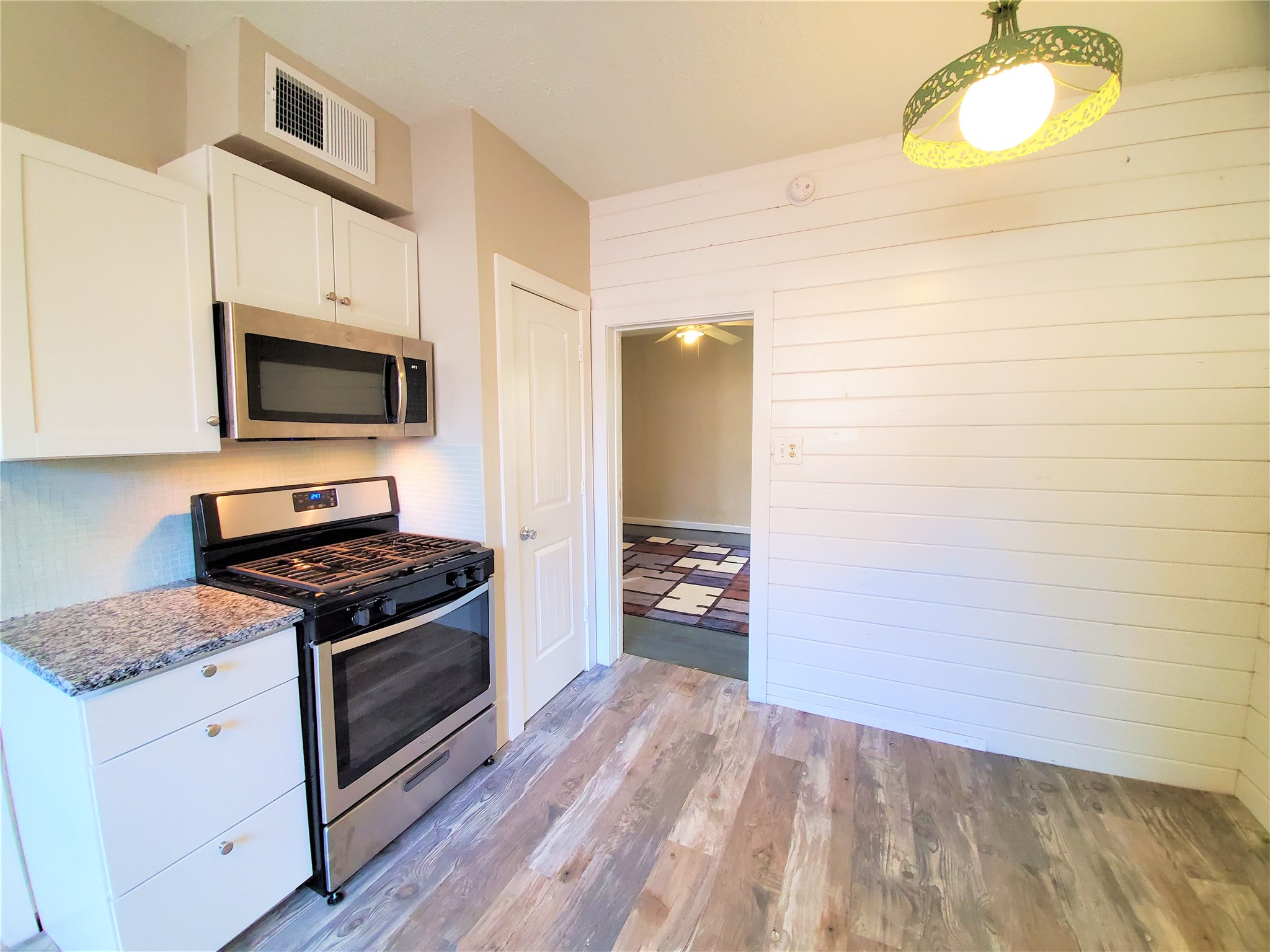 2223 N Locust Street Denton TX 76209
