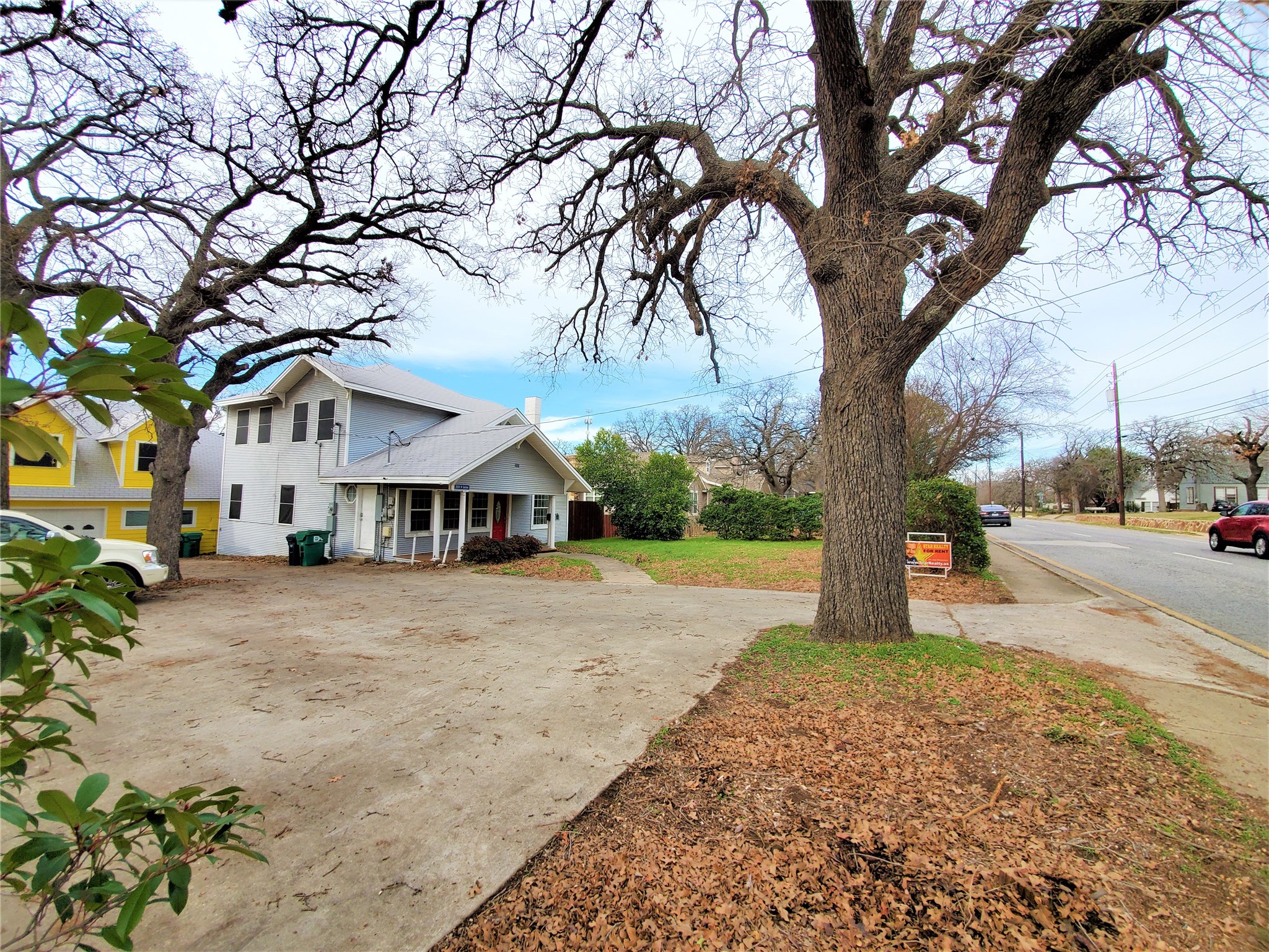 2223 N Locust Street Denton TX 76209