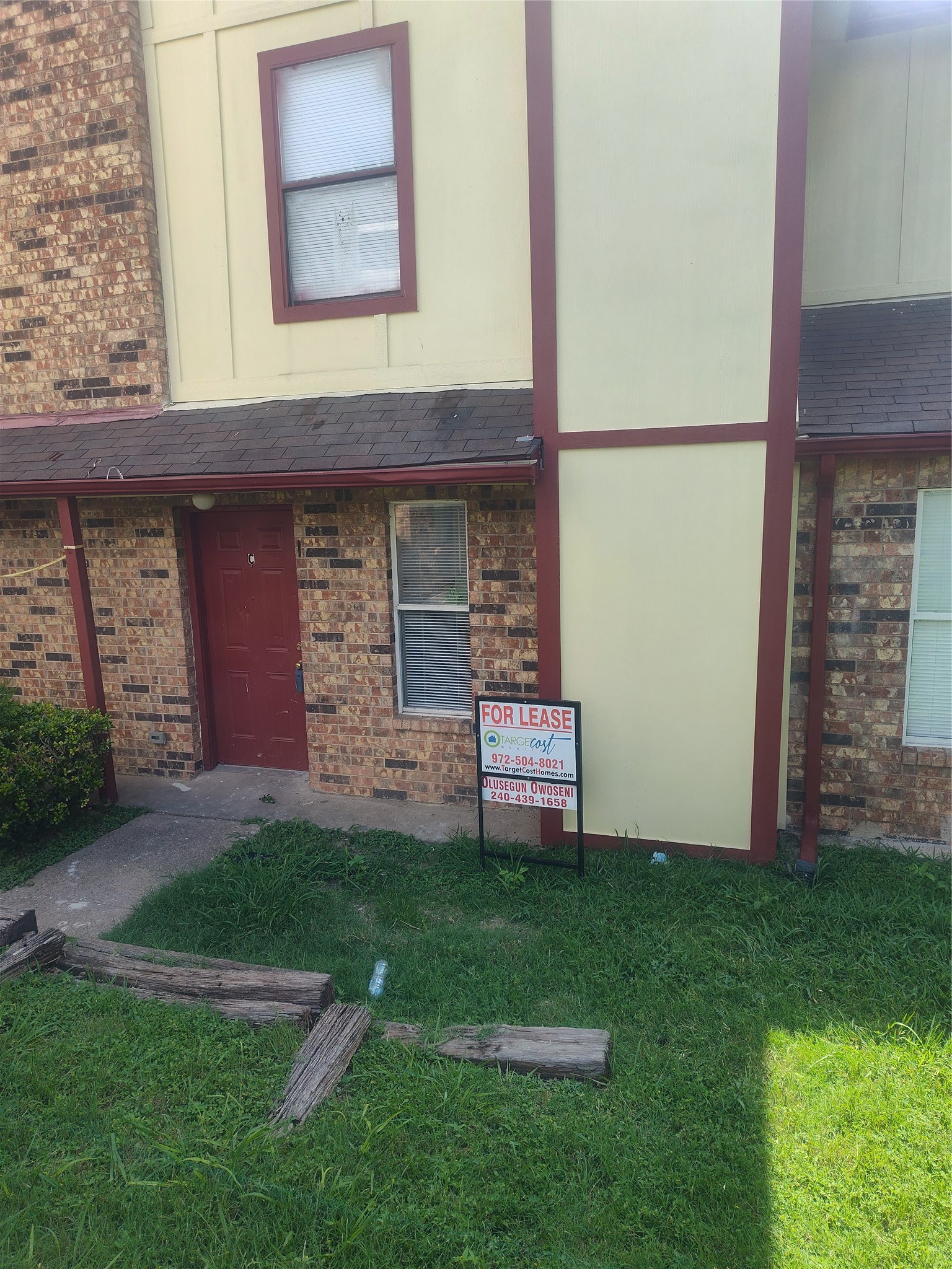2039 W Walnut Street Garland TX 75042