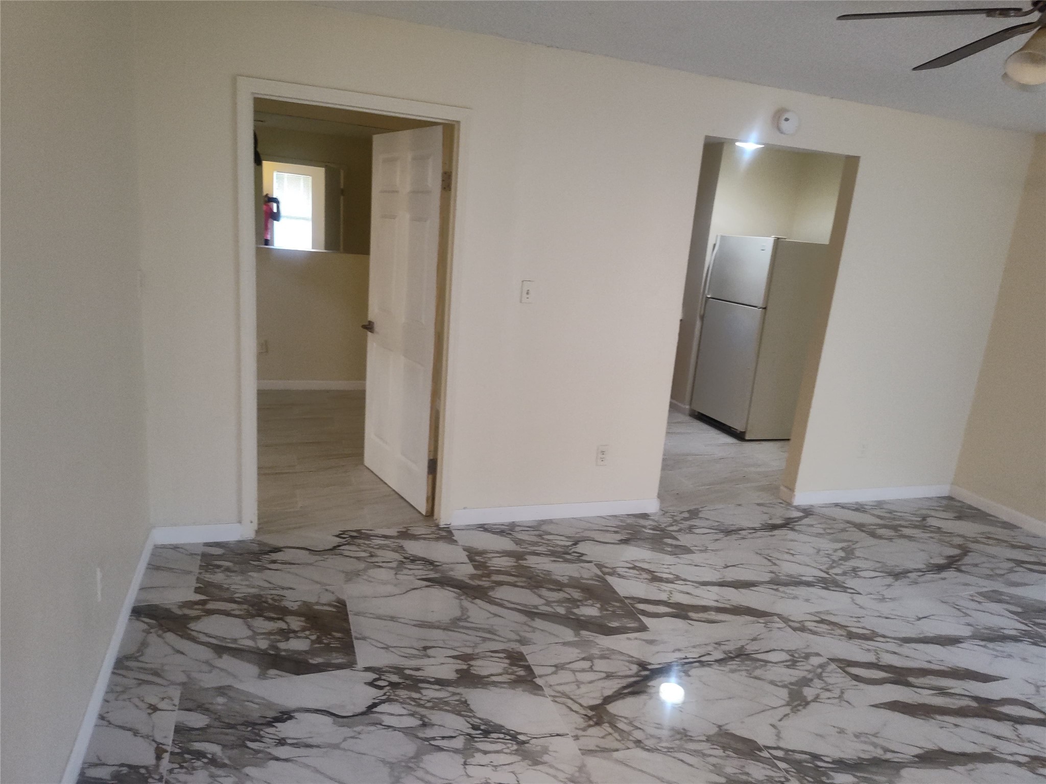 2039 W Walnut Street Garland TX 75042