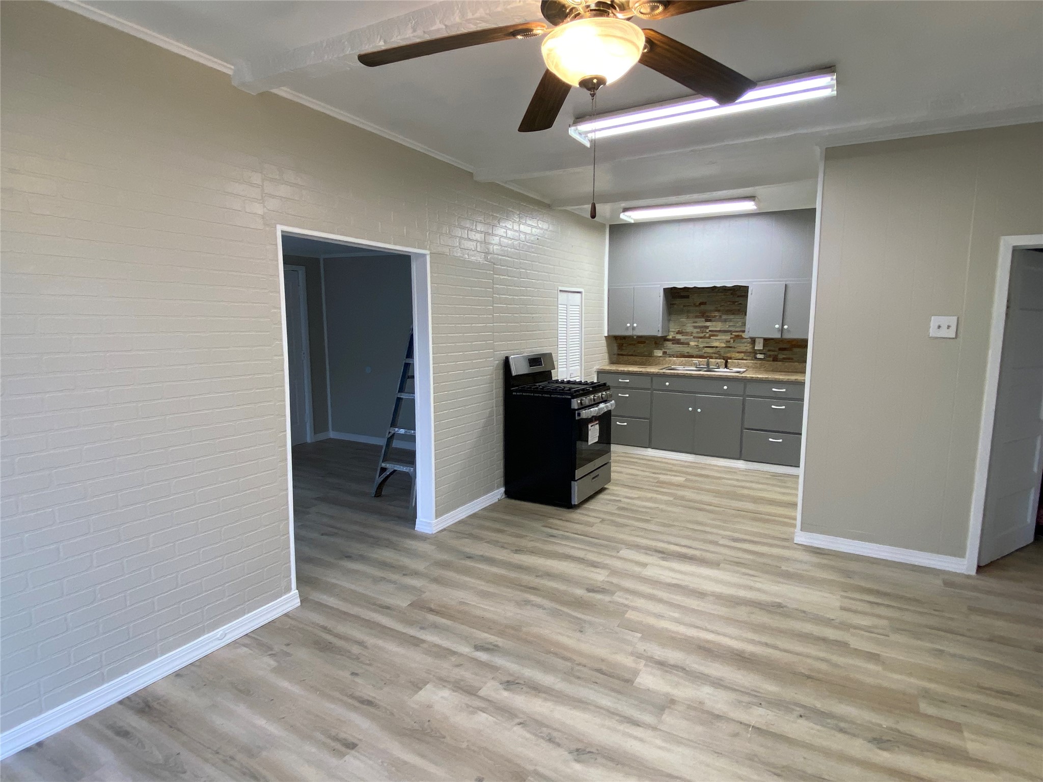 105 S 3rd Street Sanger TX 76266