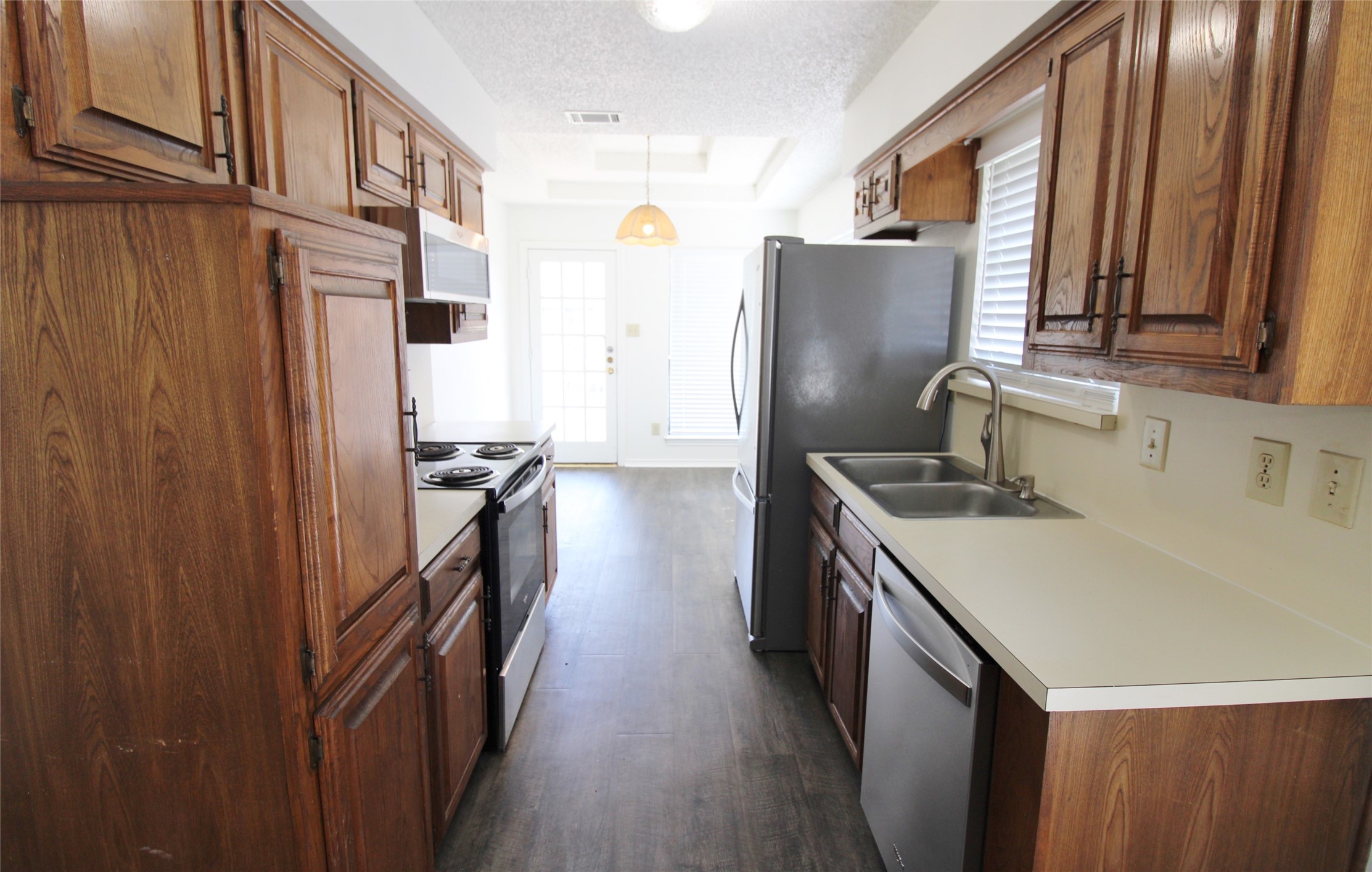 1234 Mockingbird Lane Desoto TX 75115