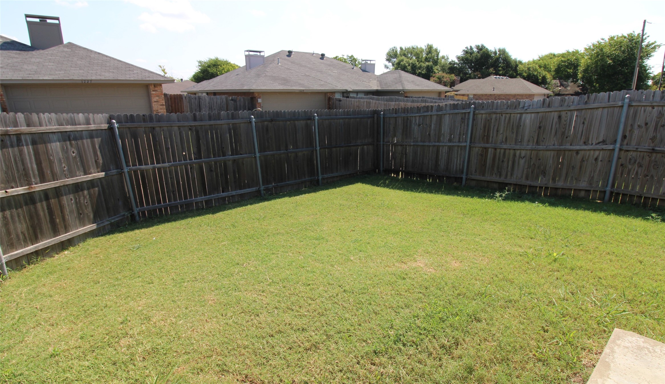 1234 Mockingbird Lane Desoto TX 75115