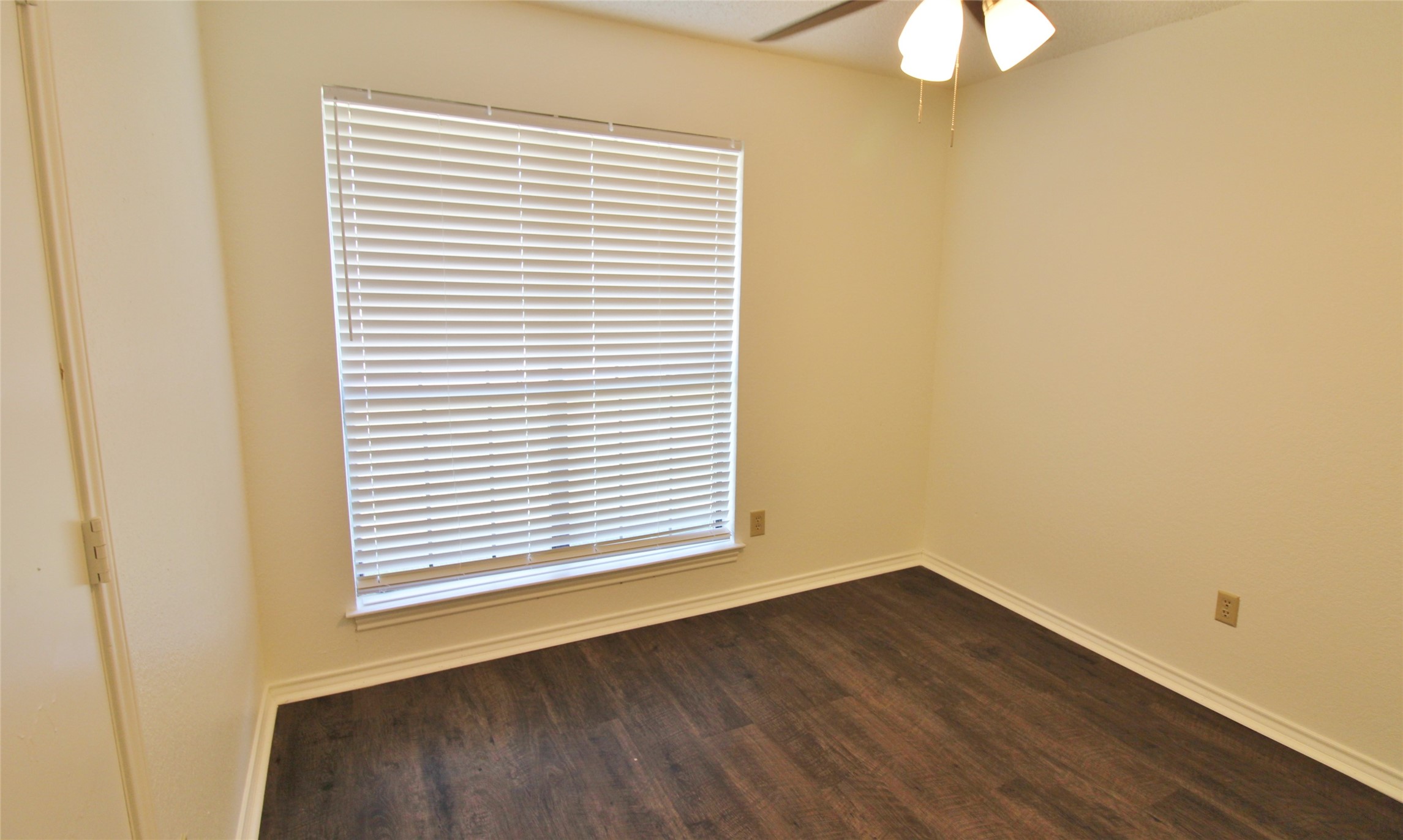 1234 Mockingbird Lane Desoto TX 75115