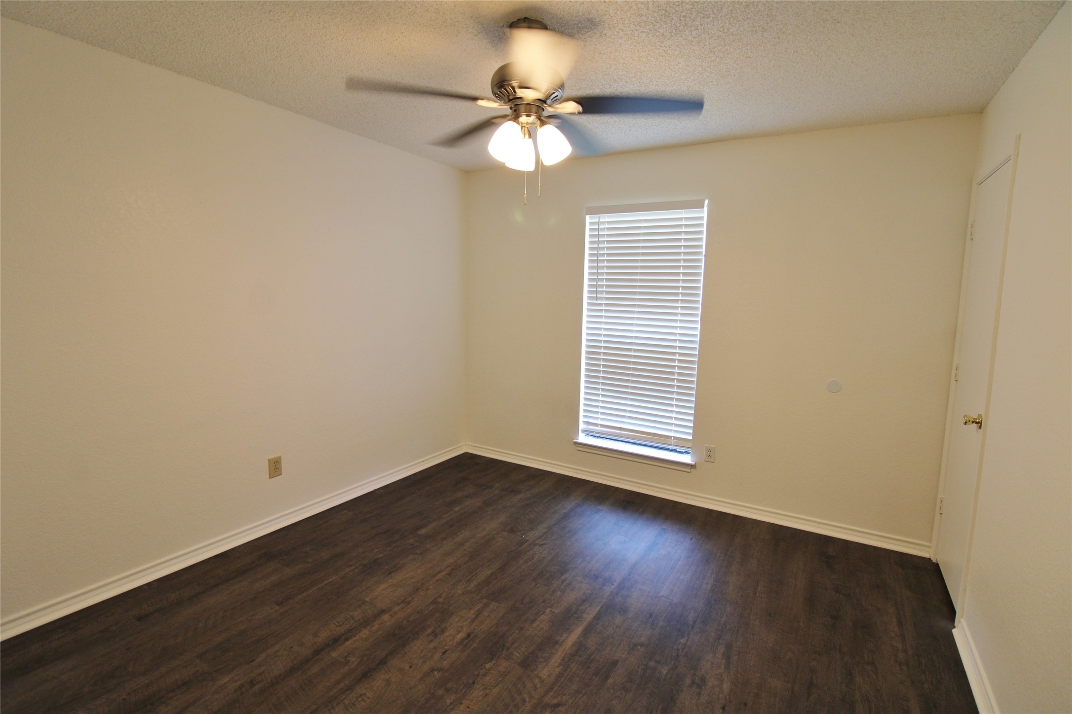 1234 Mockingbird Lane Desoto TX 75115