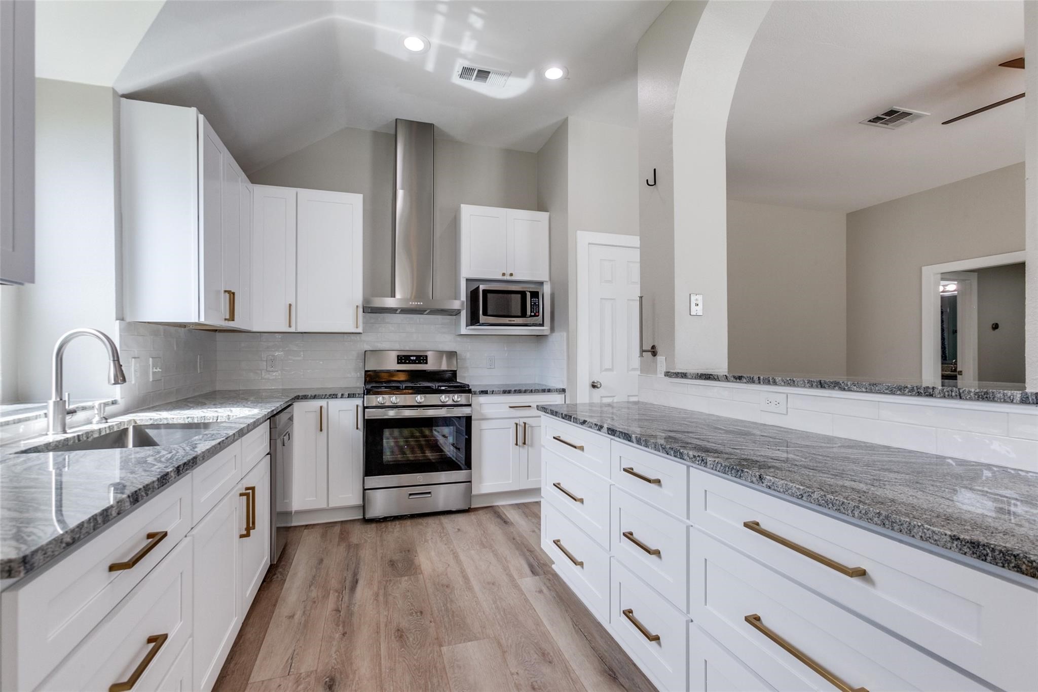 5608 Manchester Drive Richardson TX 75082