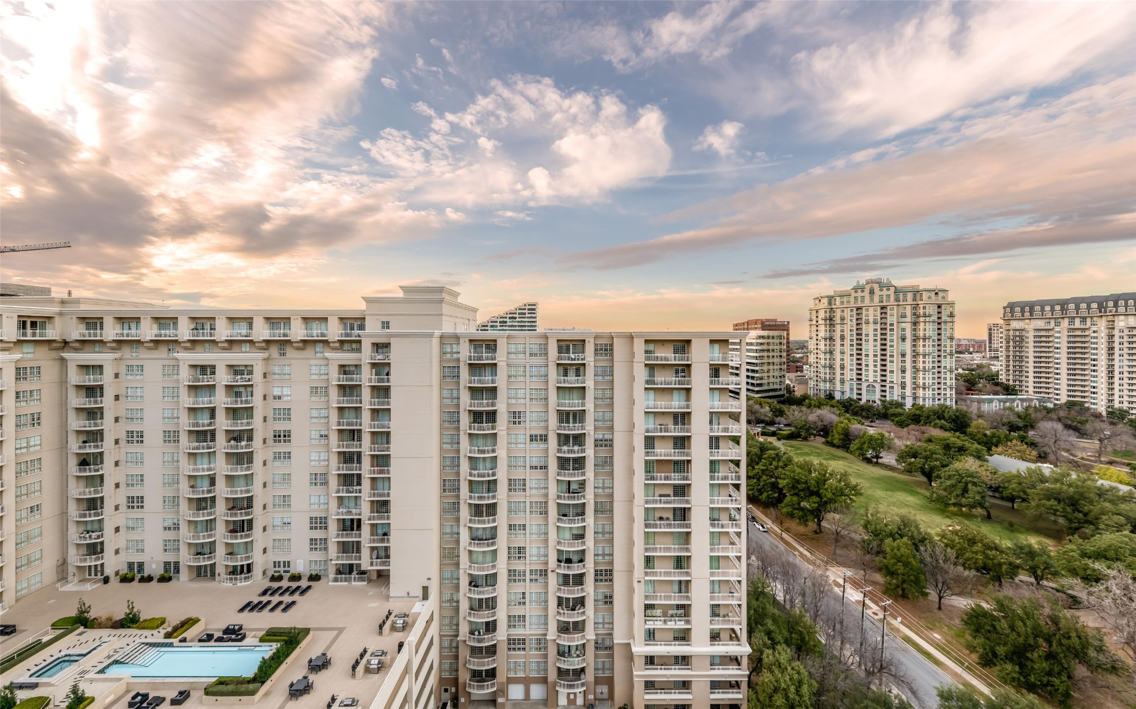3225 Turtle Creek Boulevard Dallas TX 75219
