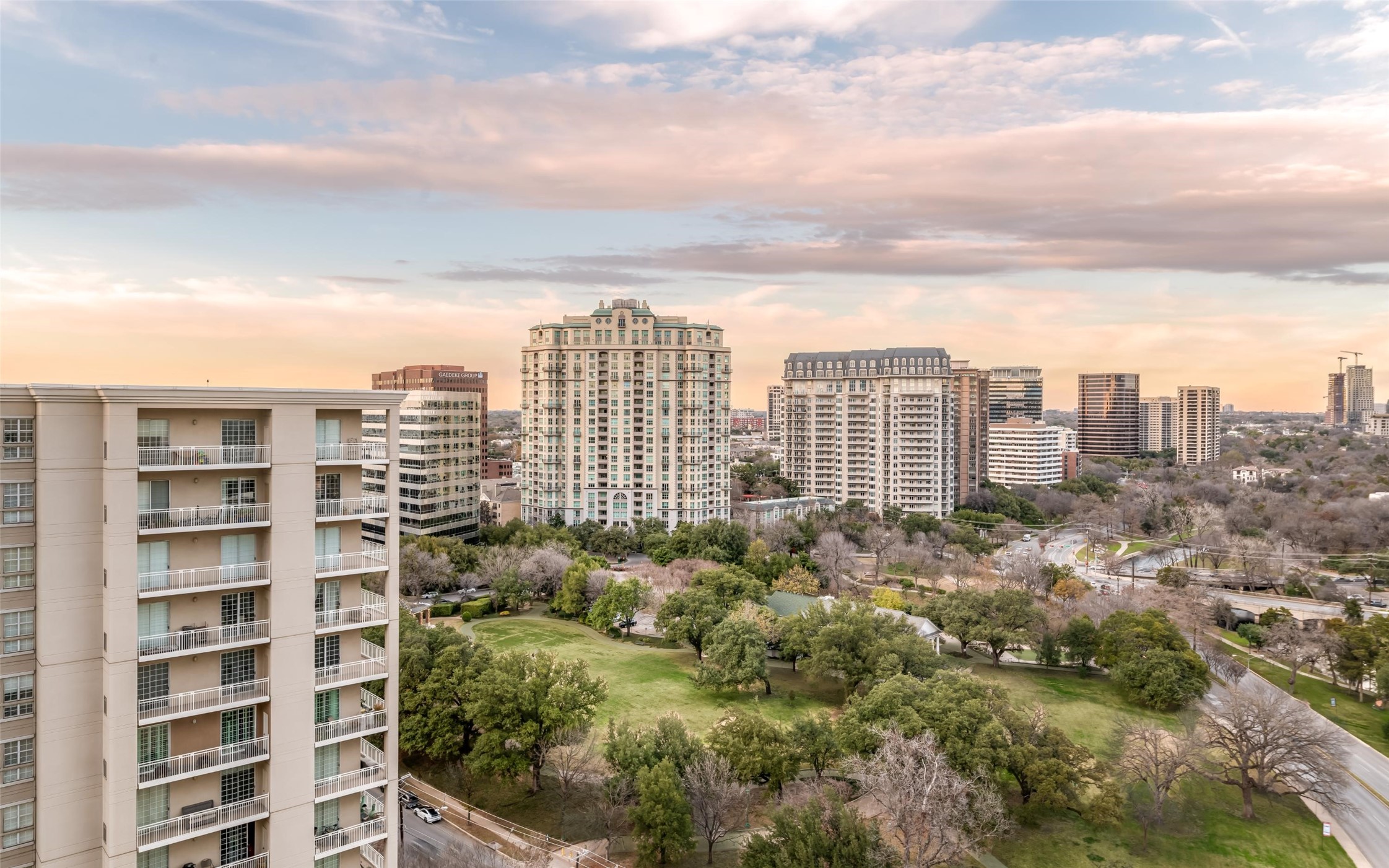 3225 Turtle Creek Boulevard Dallas TX 75219