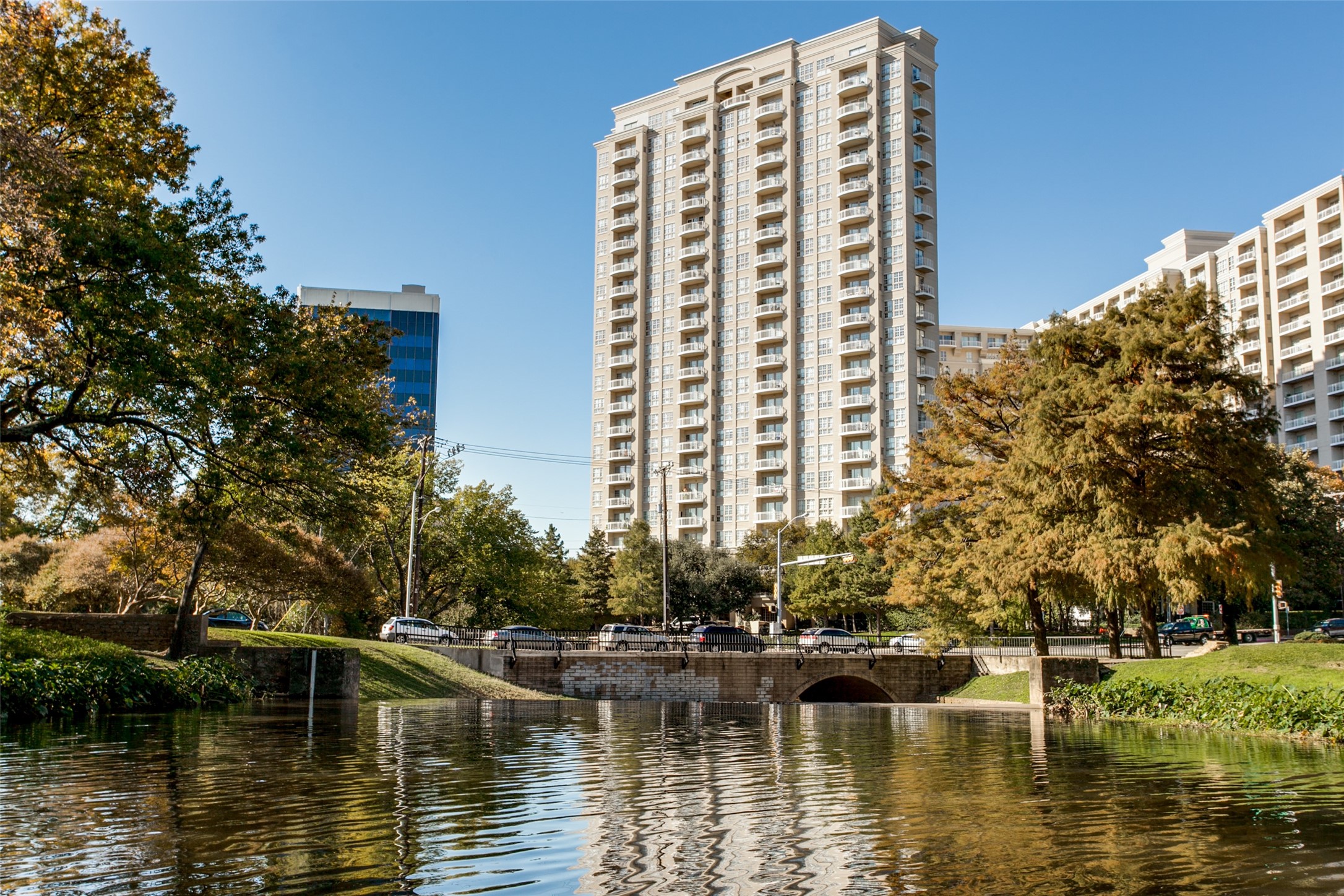3225 Turtle Creek Boulevard Dallas TX 75219
