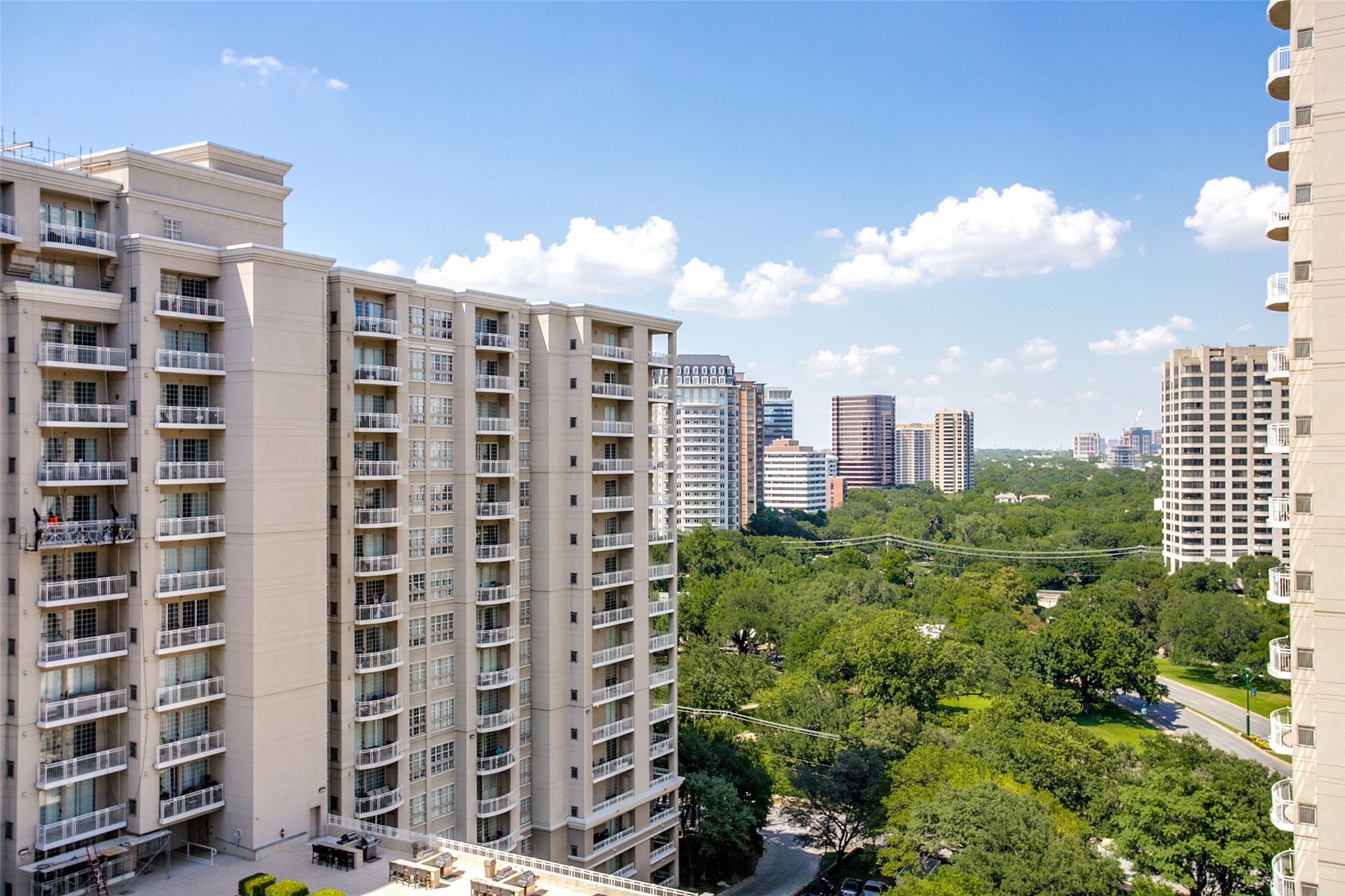 3225 Turtle Creek Boulevard Dallas TX 75219