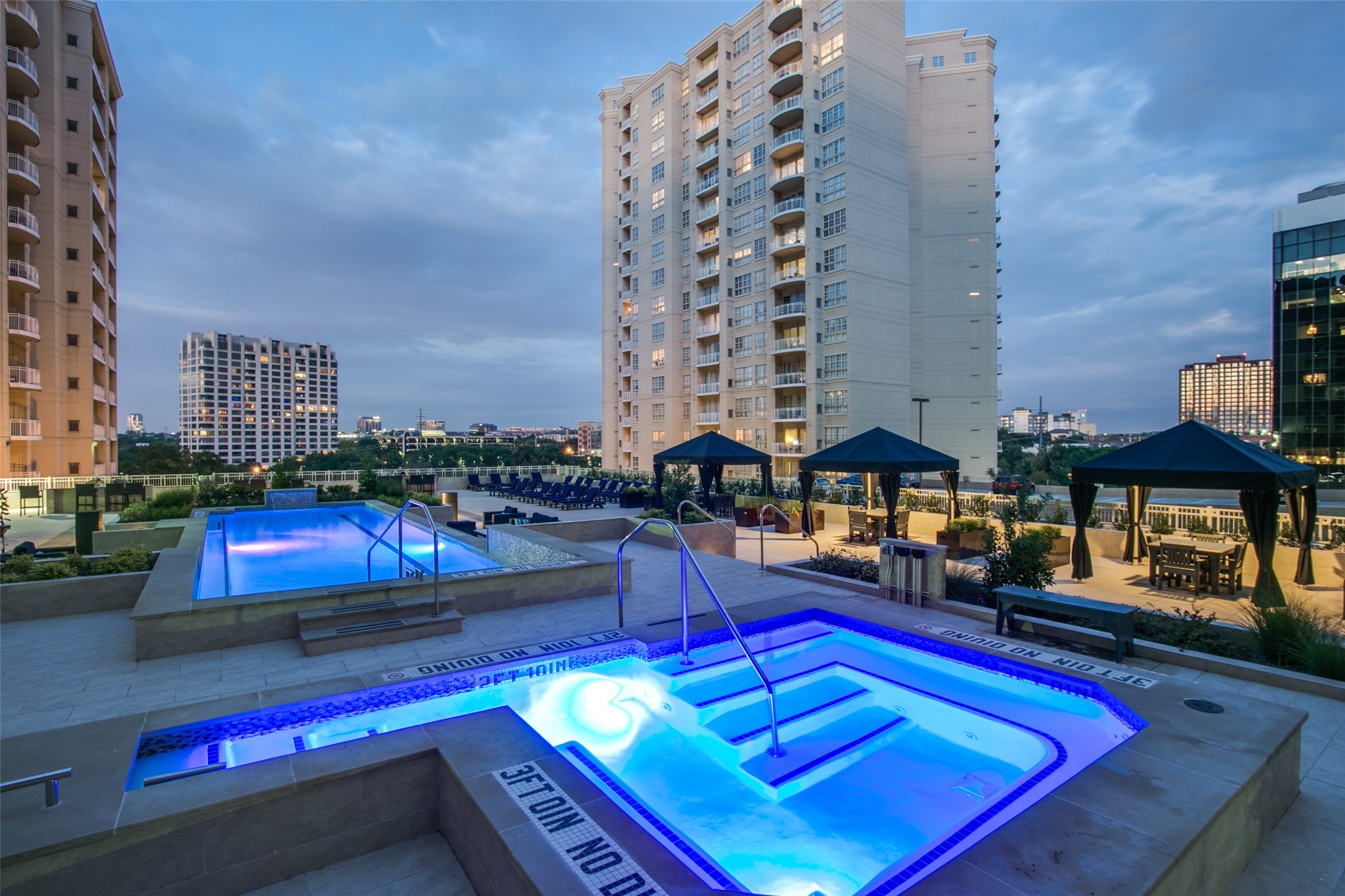 3225 Turtle Creek Boulevard Dallas TX 75219