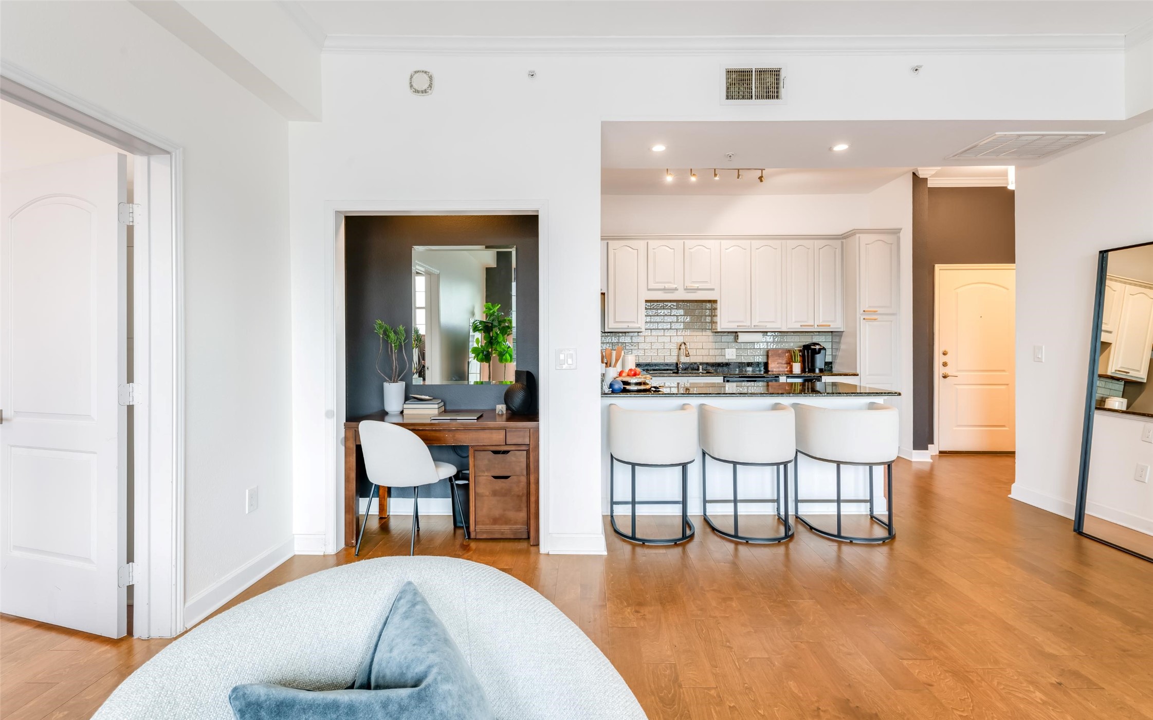 3225 Turtle Creek Boulevard Dallas TX 75219