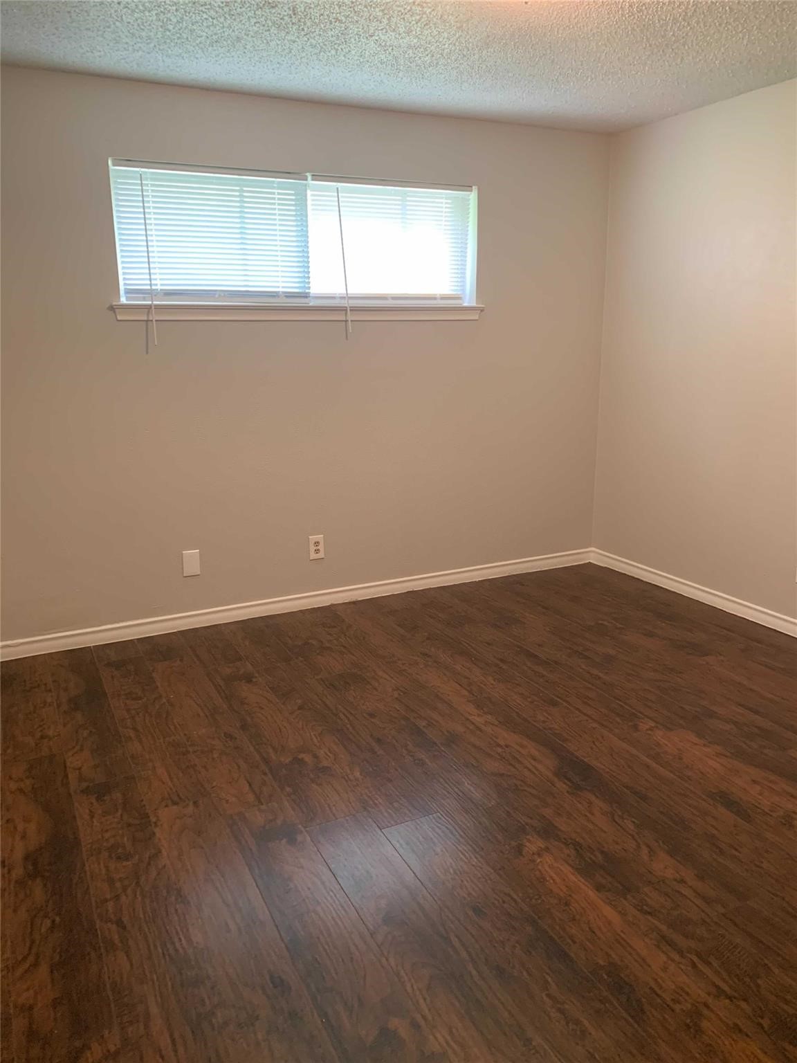 901 Downing Street Forney TX 75126