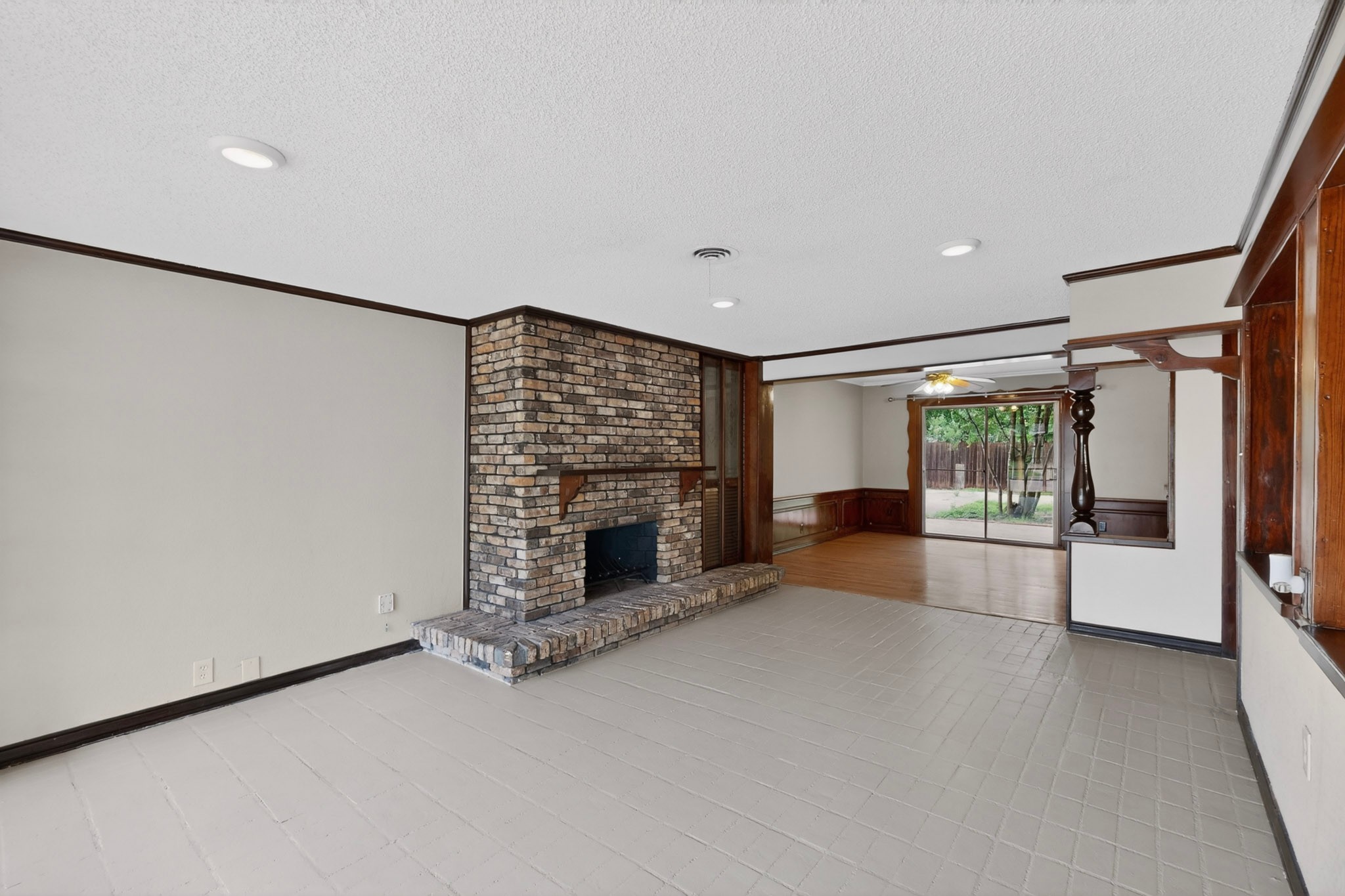 1903 Skylark Drive Arlington TX 76010