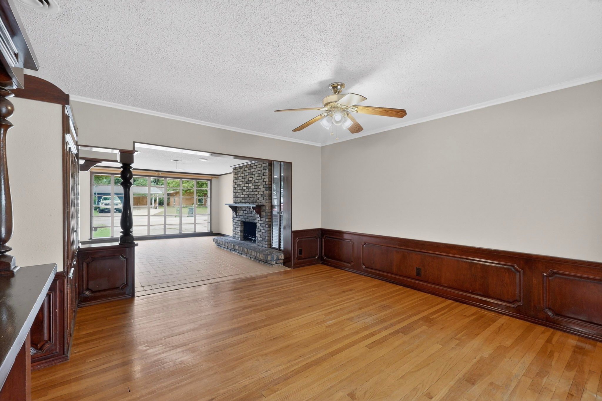 1903 Skylark Drive Arlington TX 76010
