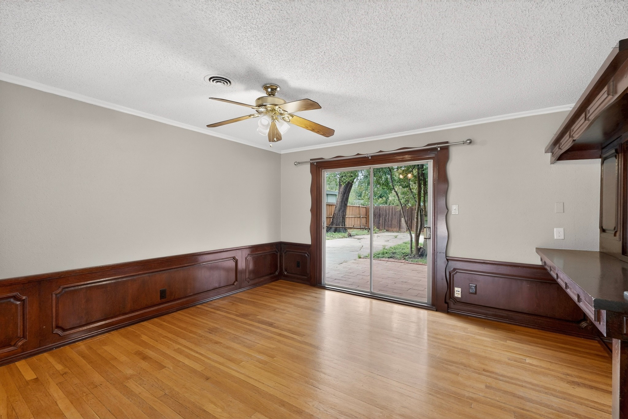 1903 Skylark Drive Arlington TX 76010