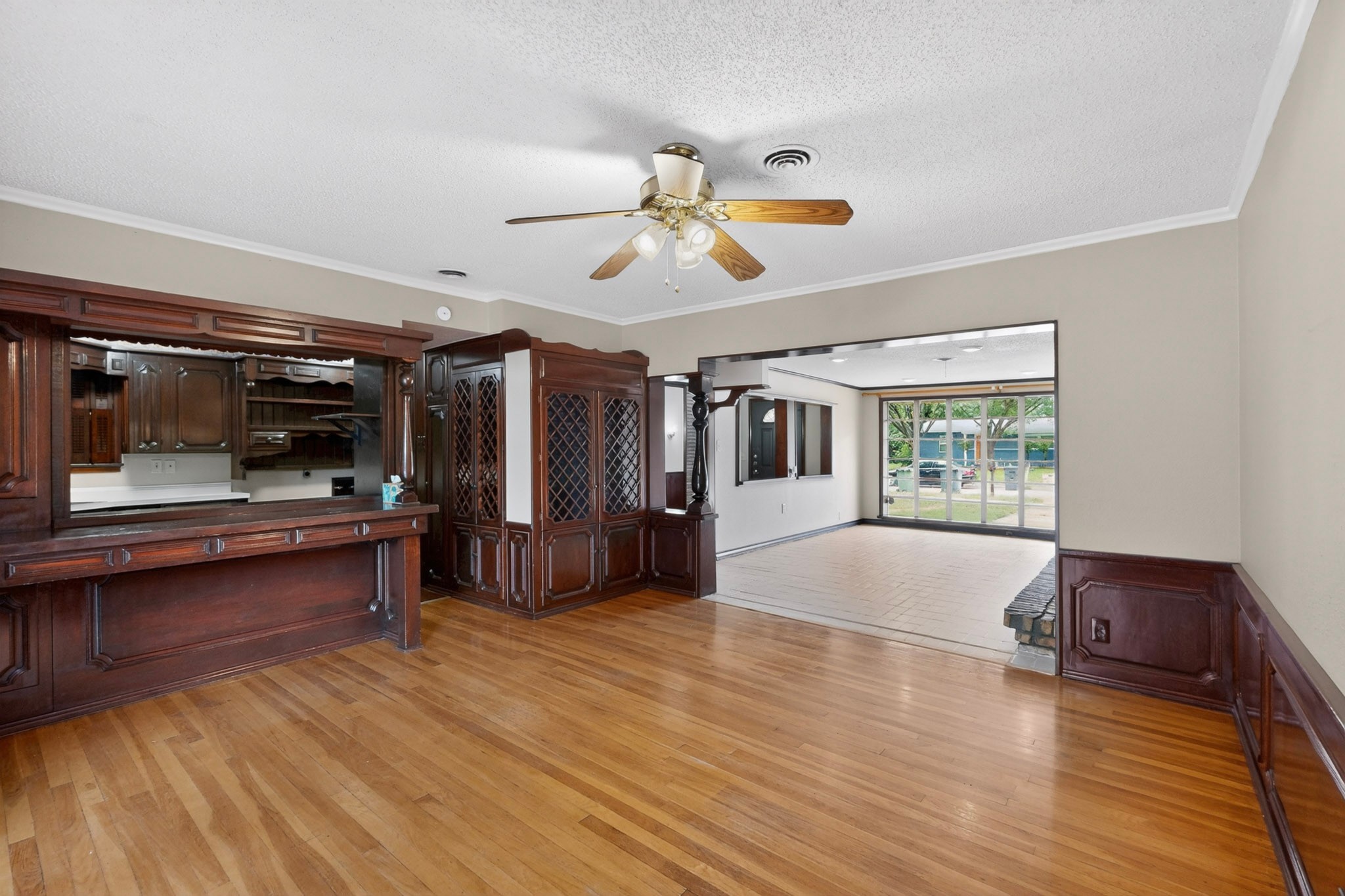 1903 Skylark Drive Arlington TX 76010
