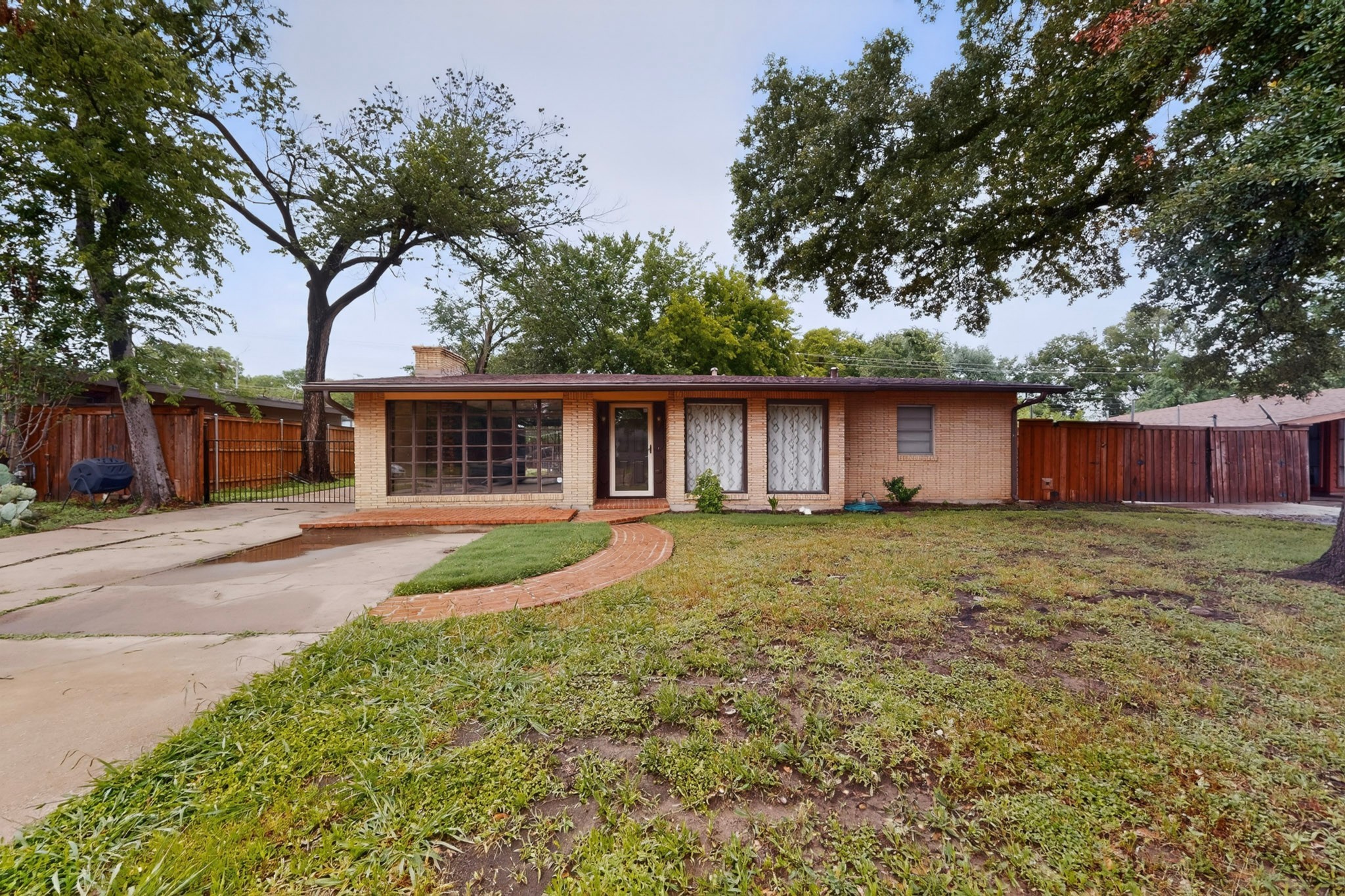 1903 Skylark Drive Arlington TX 76010