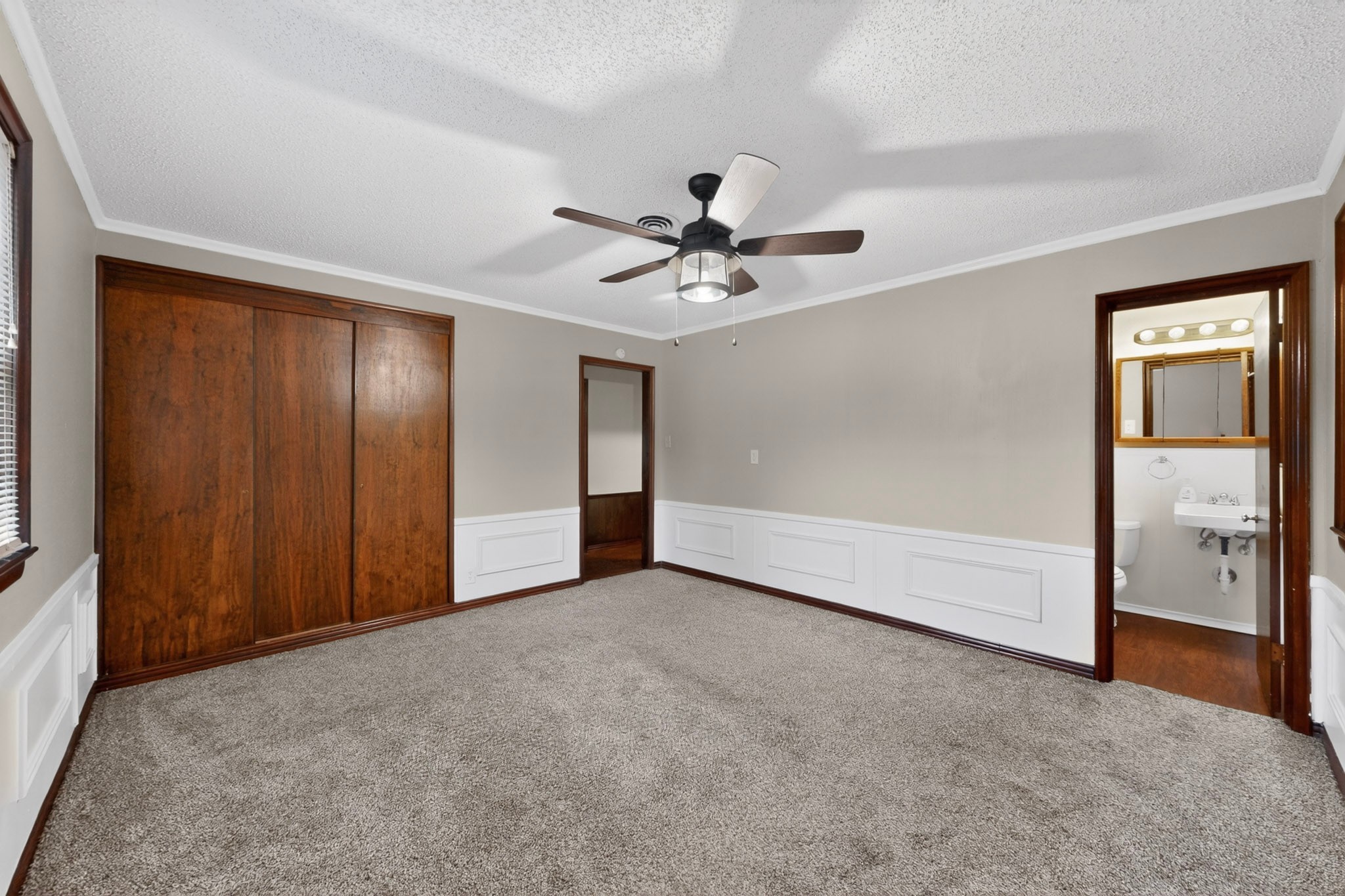 1903 Skylark Drive Arlington TX 76010