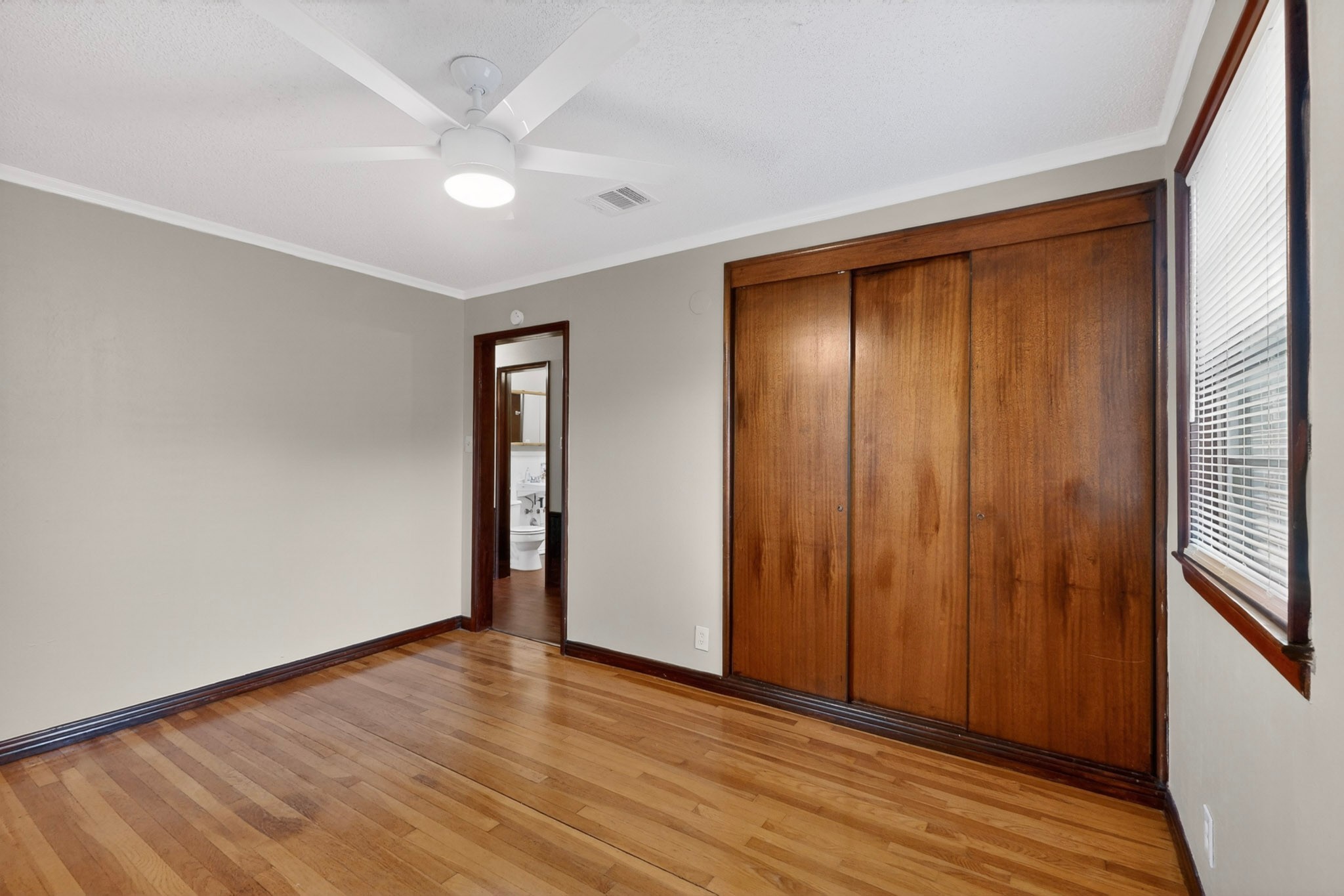 1903 Skylark Drive Arlington TX 76010