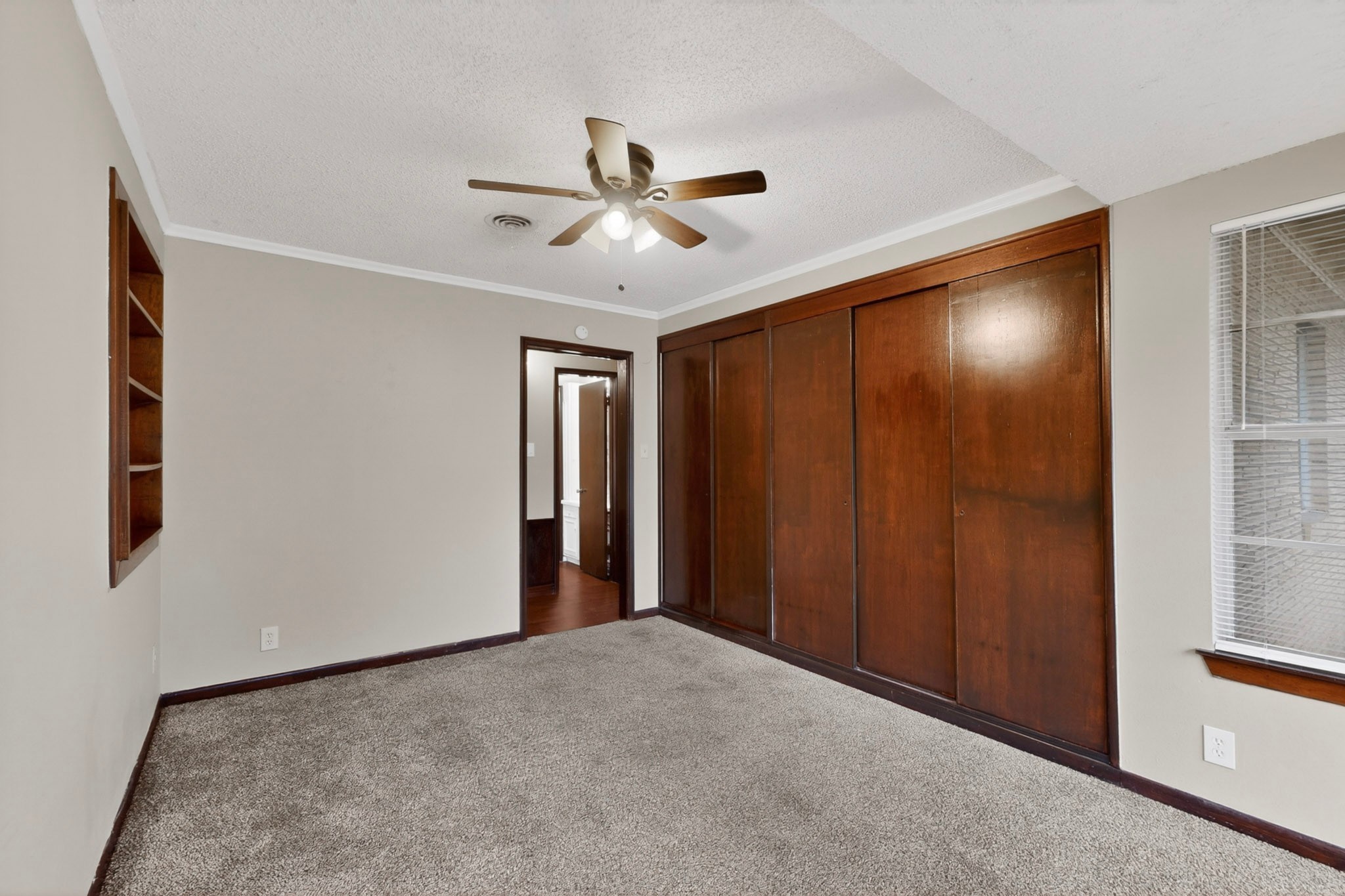 1903 Skylark Drive Arlington TX 76010