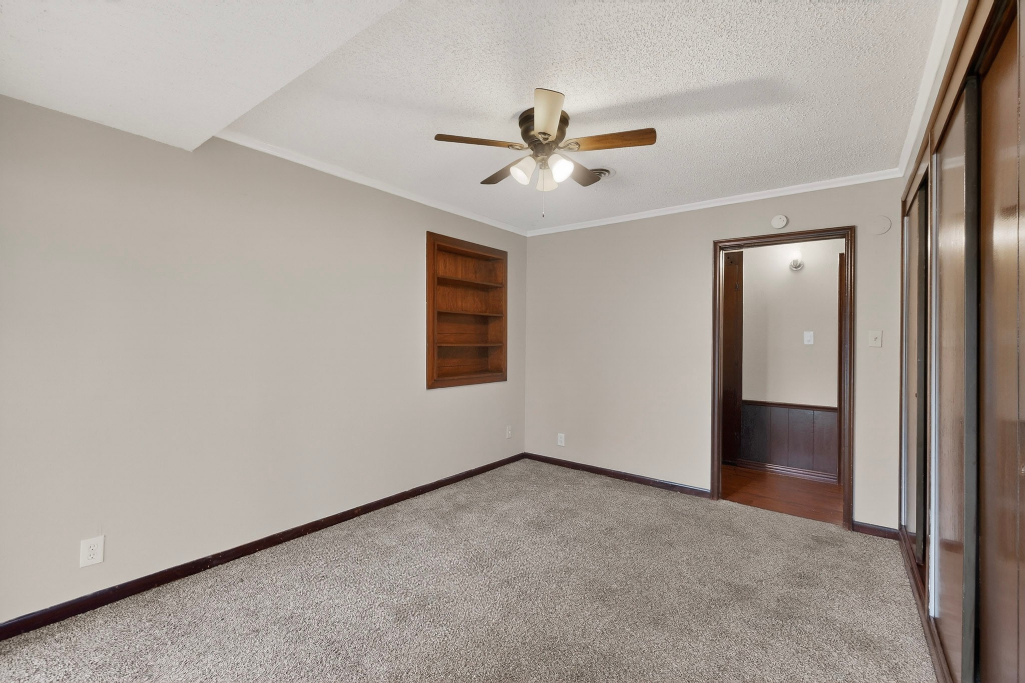 1903 Skylark Drive Arlington TX 76010