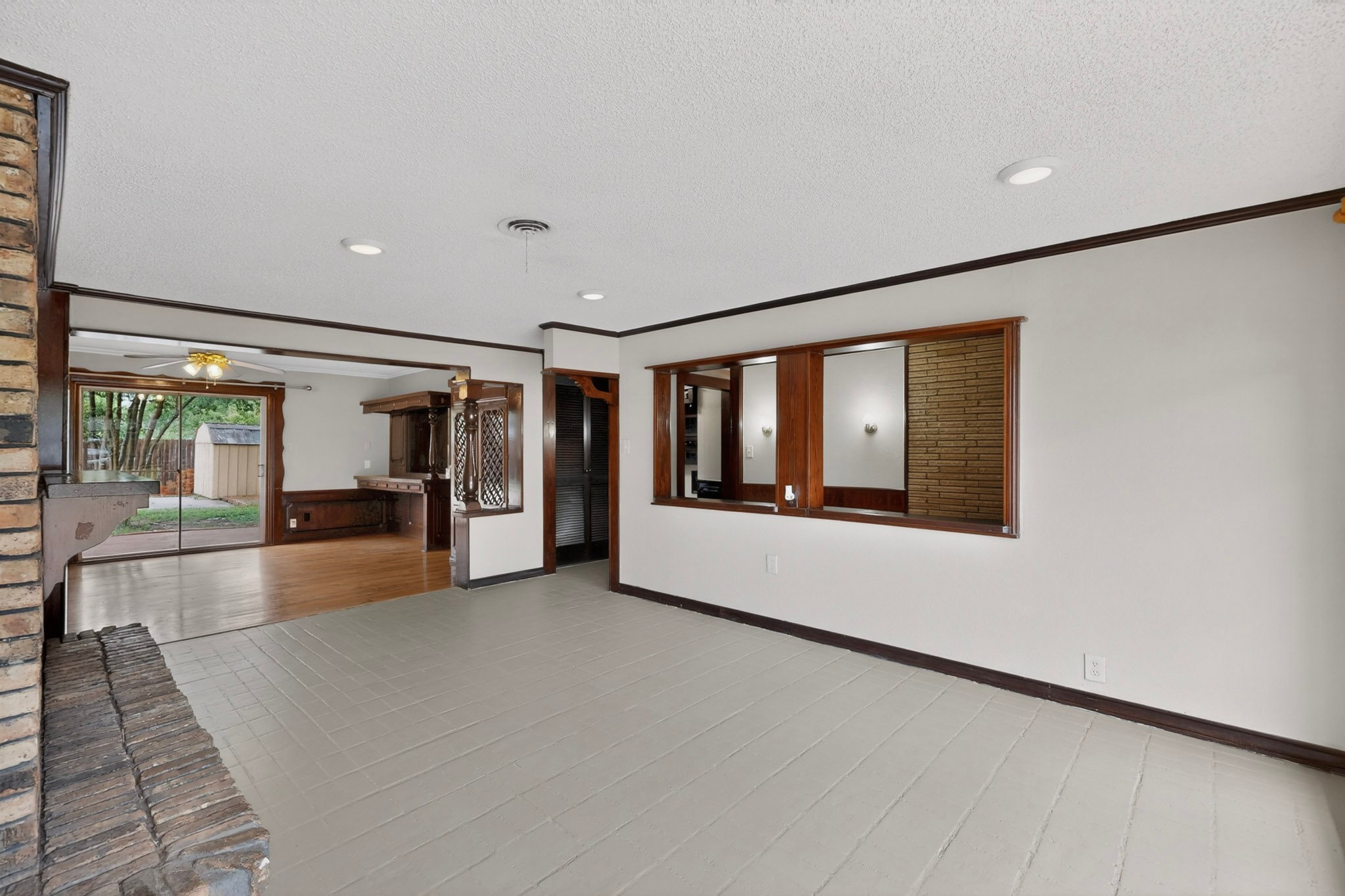 1903 Skylark Drive Arlington TX 76010