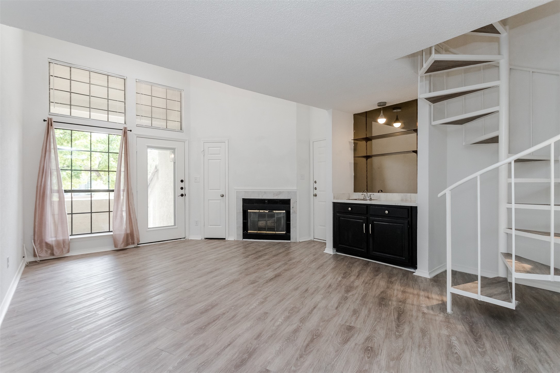 5590 Spring Valley Road Dallas TX 75254