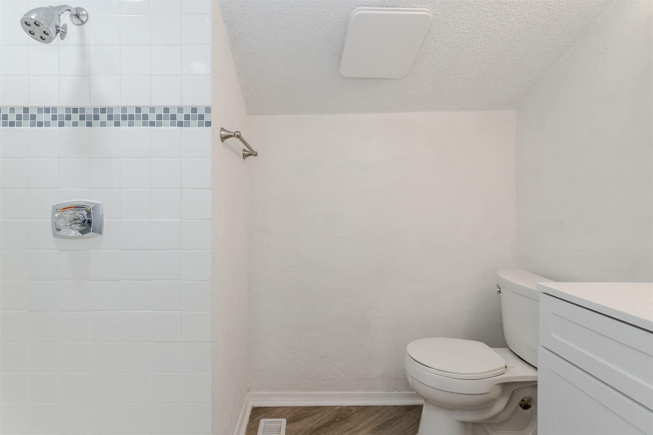 5590 Spring Valley Road Dallas TX 75254