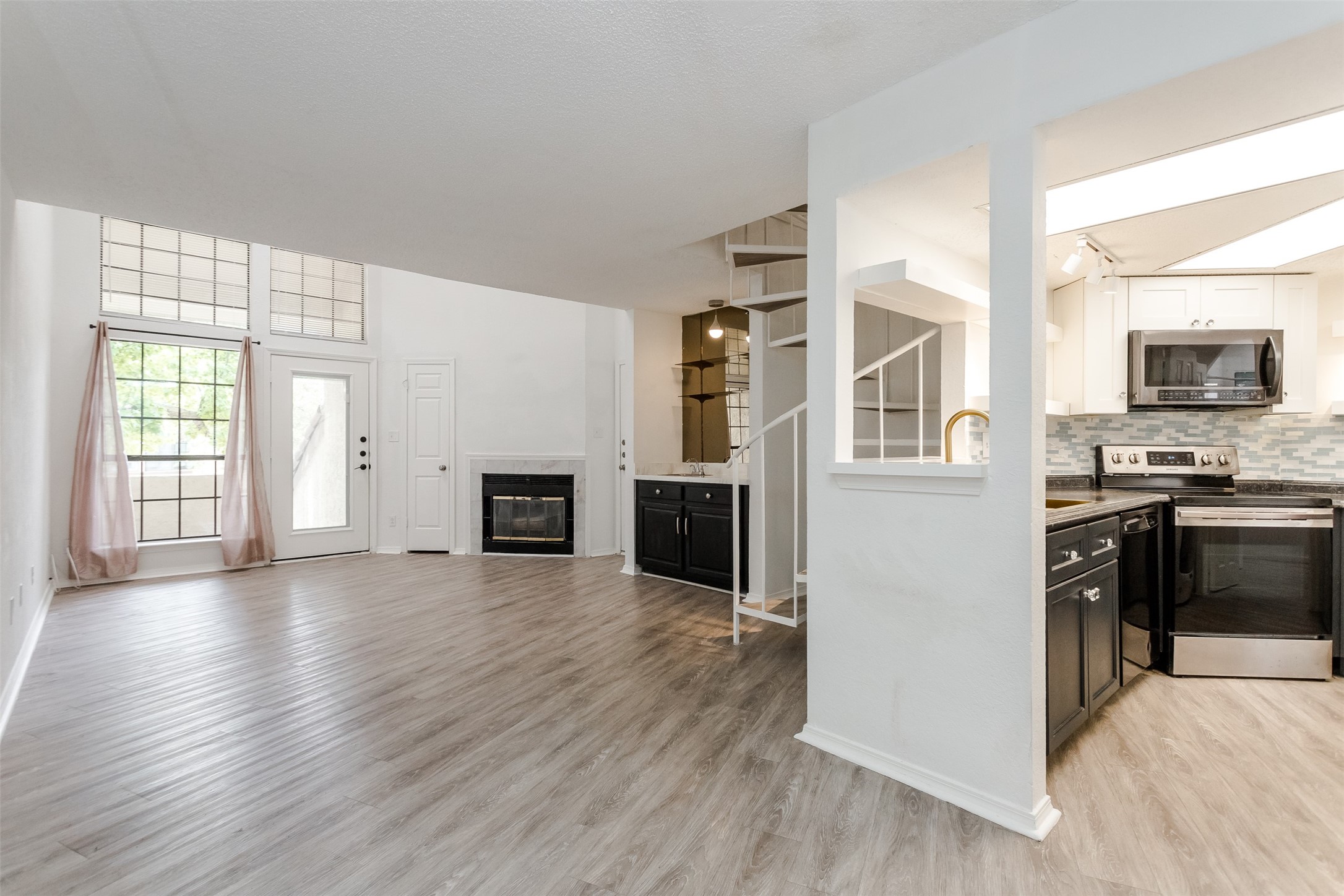 5590 Spring Valley Road Dallas TX 75254