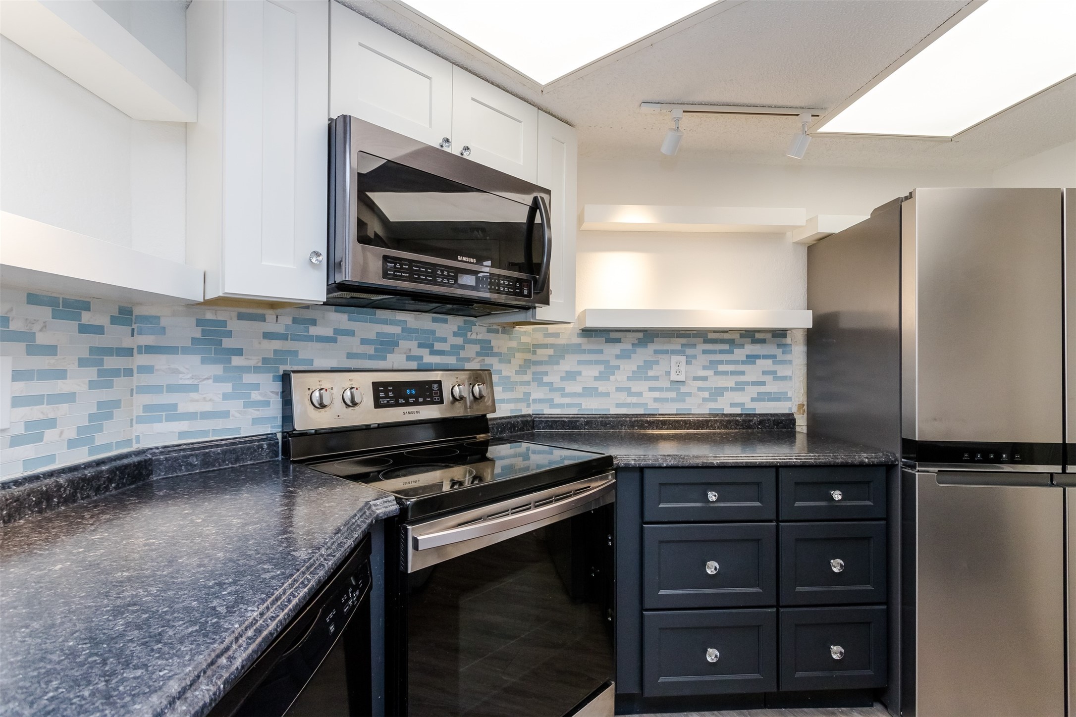 5590 Spring Valley Road Dallas TX 75254