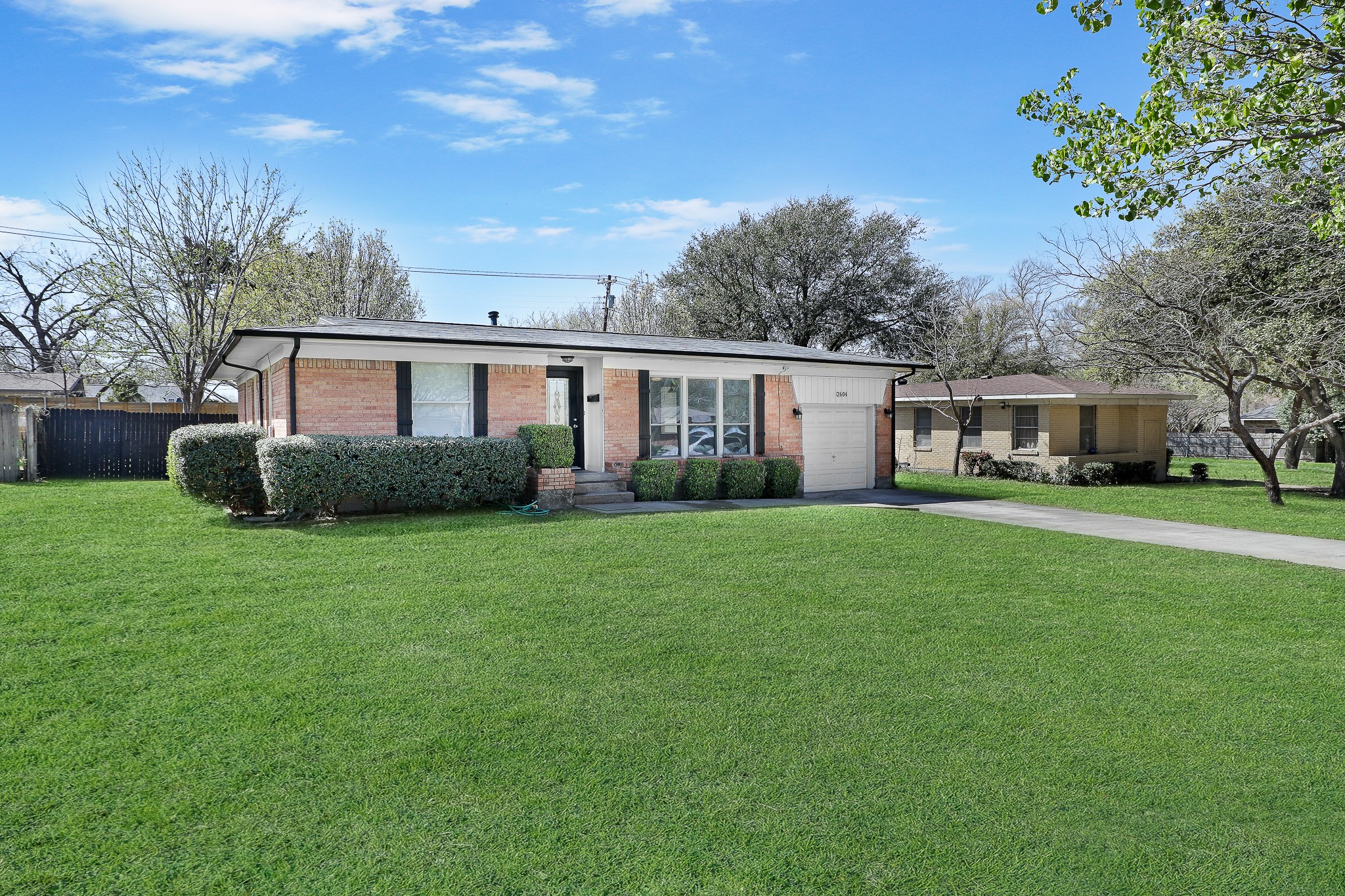 2604 Danny Lane Farmers Branch TX 75234
