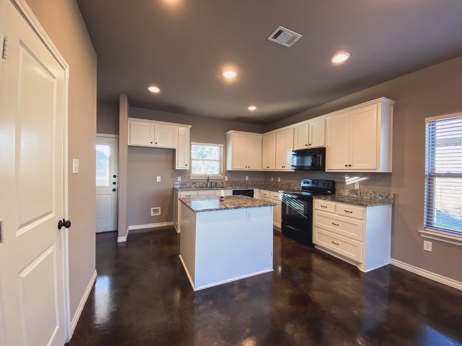 221 E Paris Street Palmer TX 75152