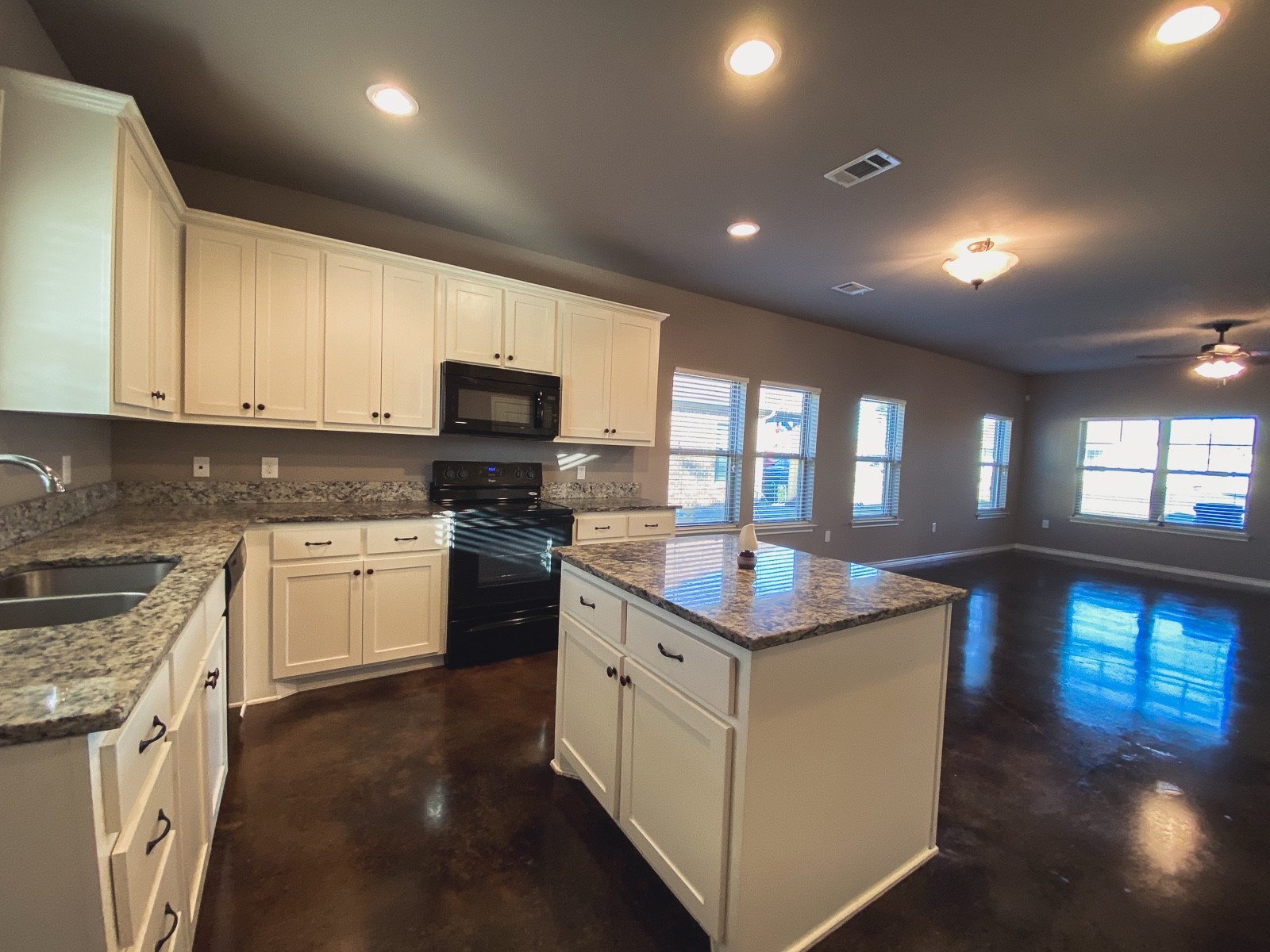 221 E Paris Street Palmer TX 75152