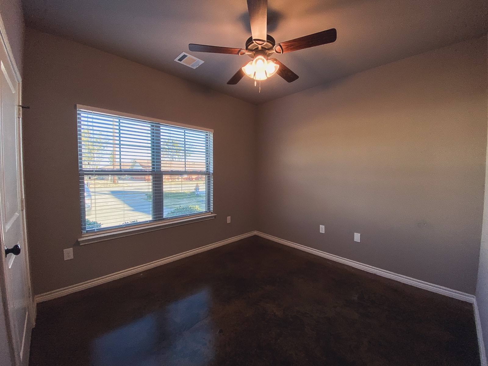 221 E Paris Street Palmer TX 75152