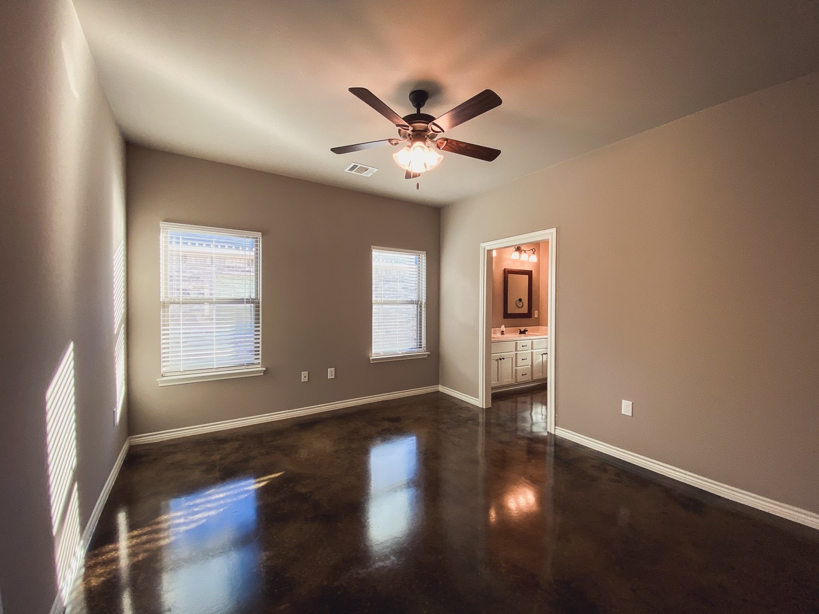 221 E Paris Street Palmer TX 75152