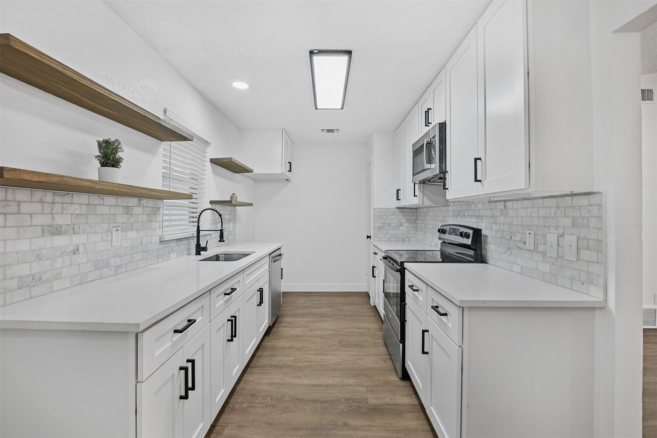3524 Shady Valley Drive Pantego TX 76013