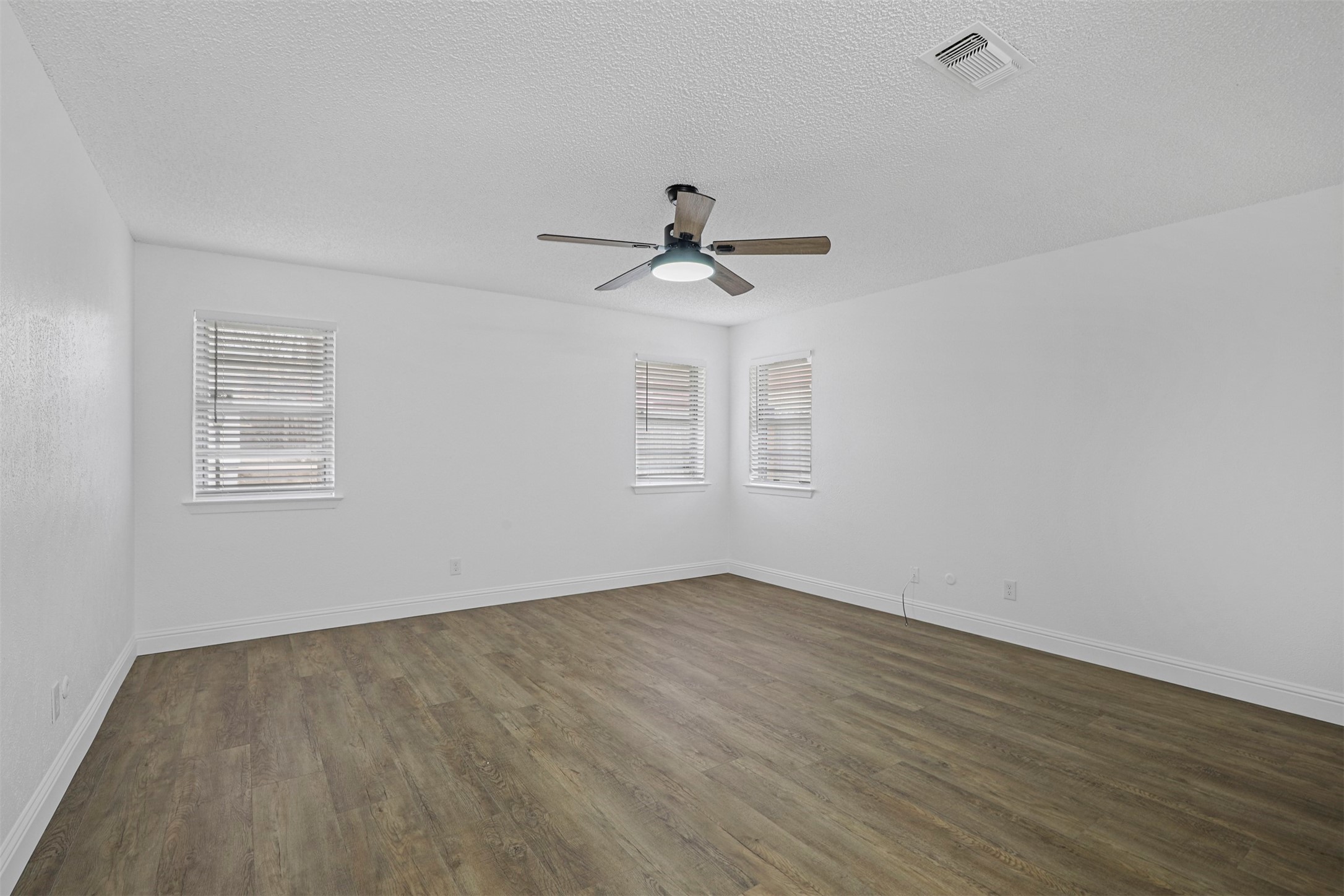 3524 Shady Valley Drive Pantego TX 76013