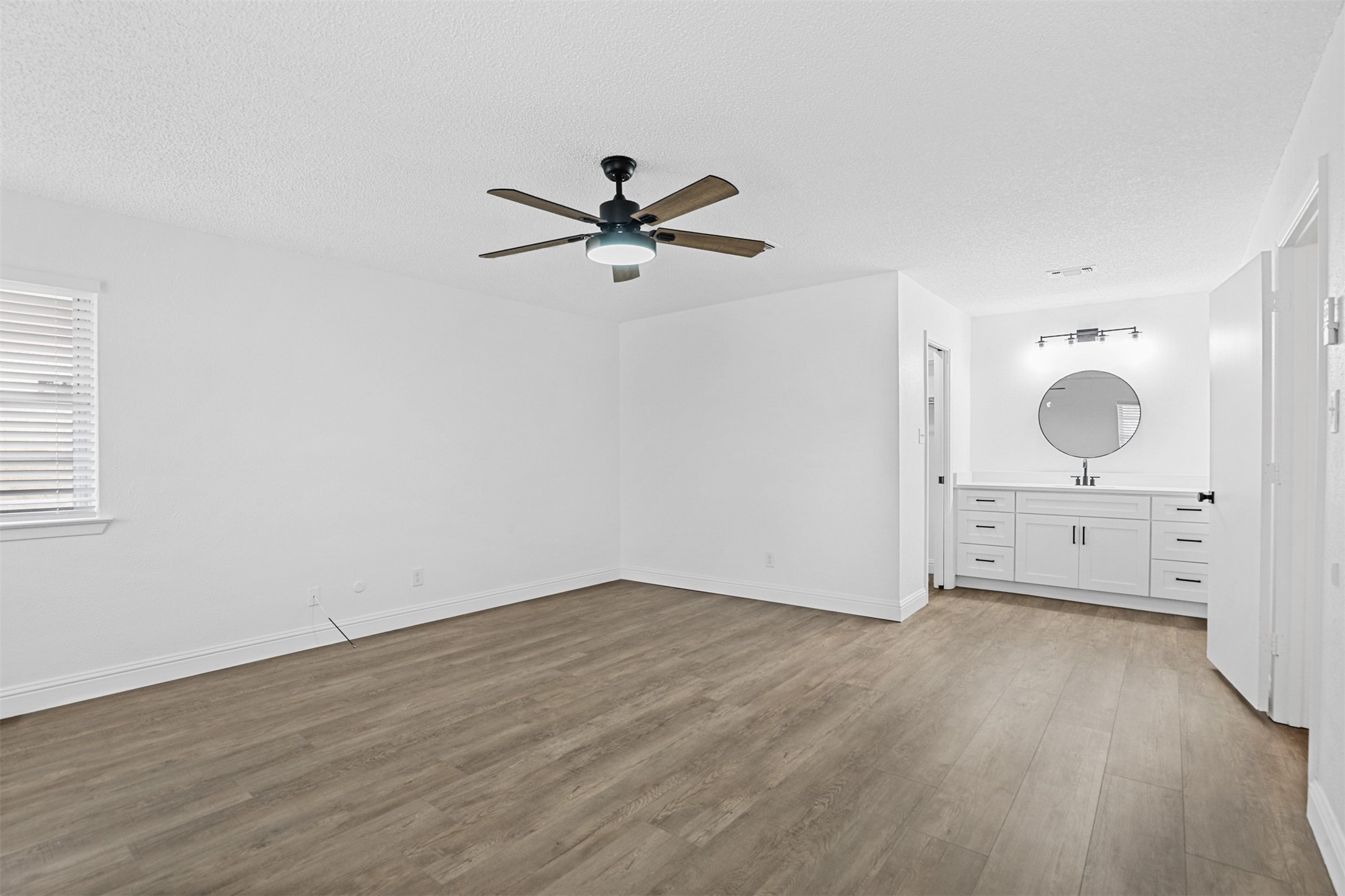3524 Shady Valley Drive Pantego TX 76013