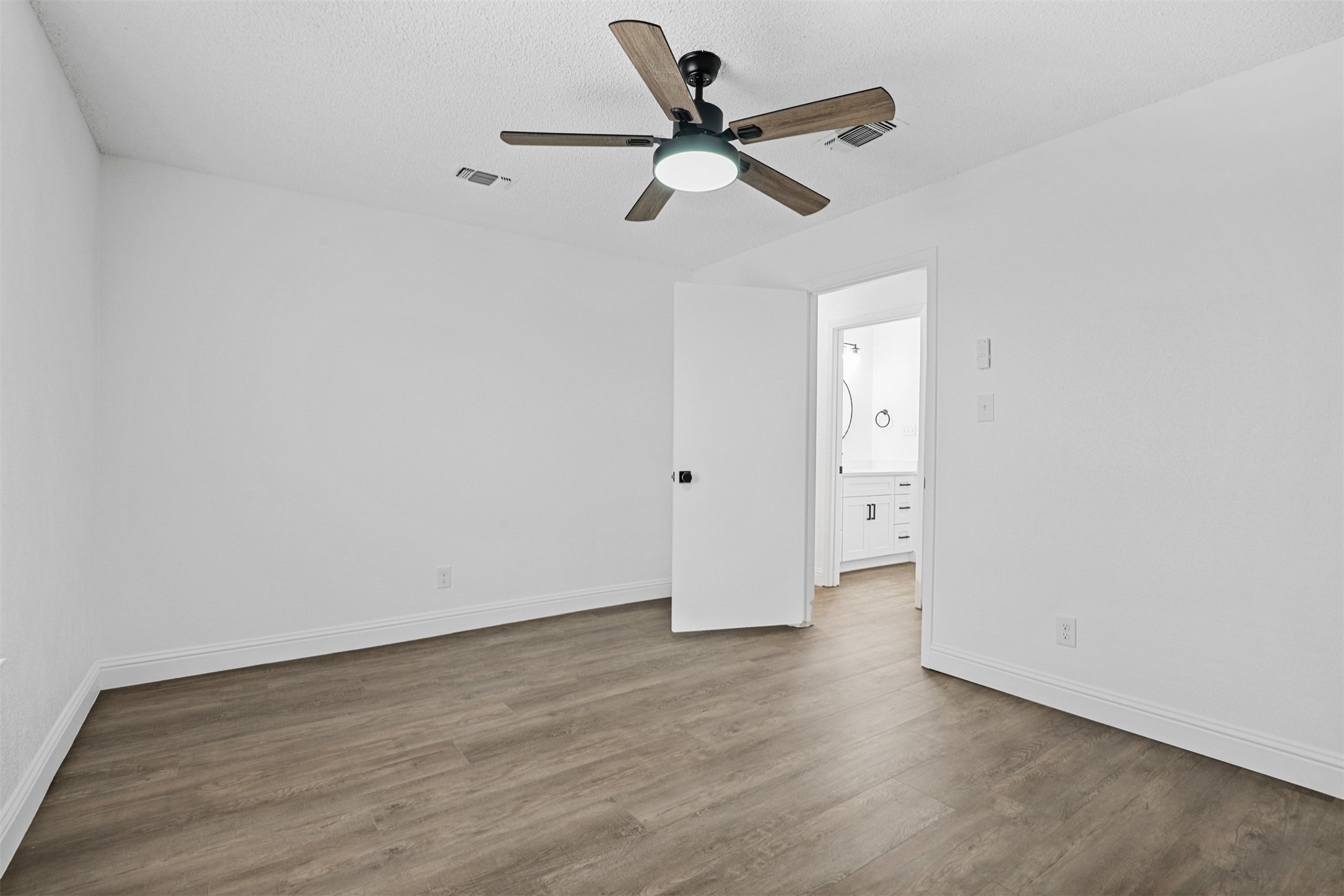 3524 Shady Valley Drive Pantego TX 76013