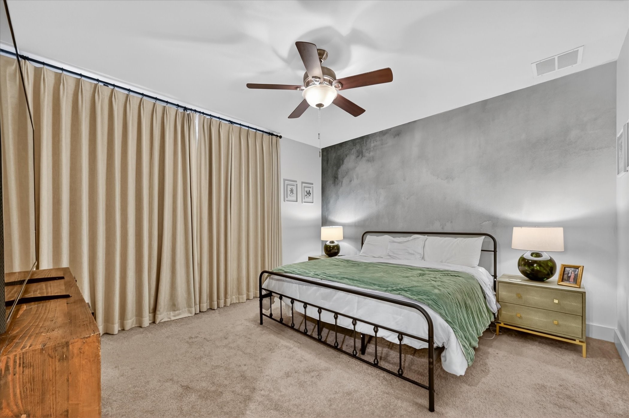 5618 Lindell Avenue Dallas TX 75206