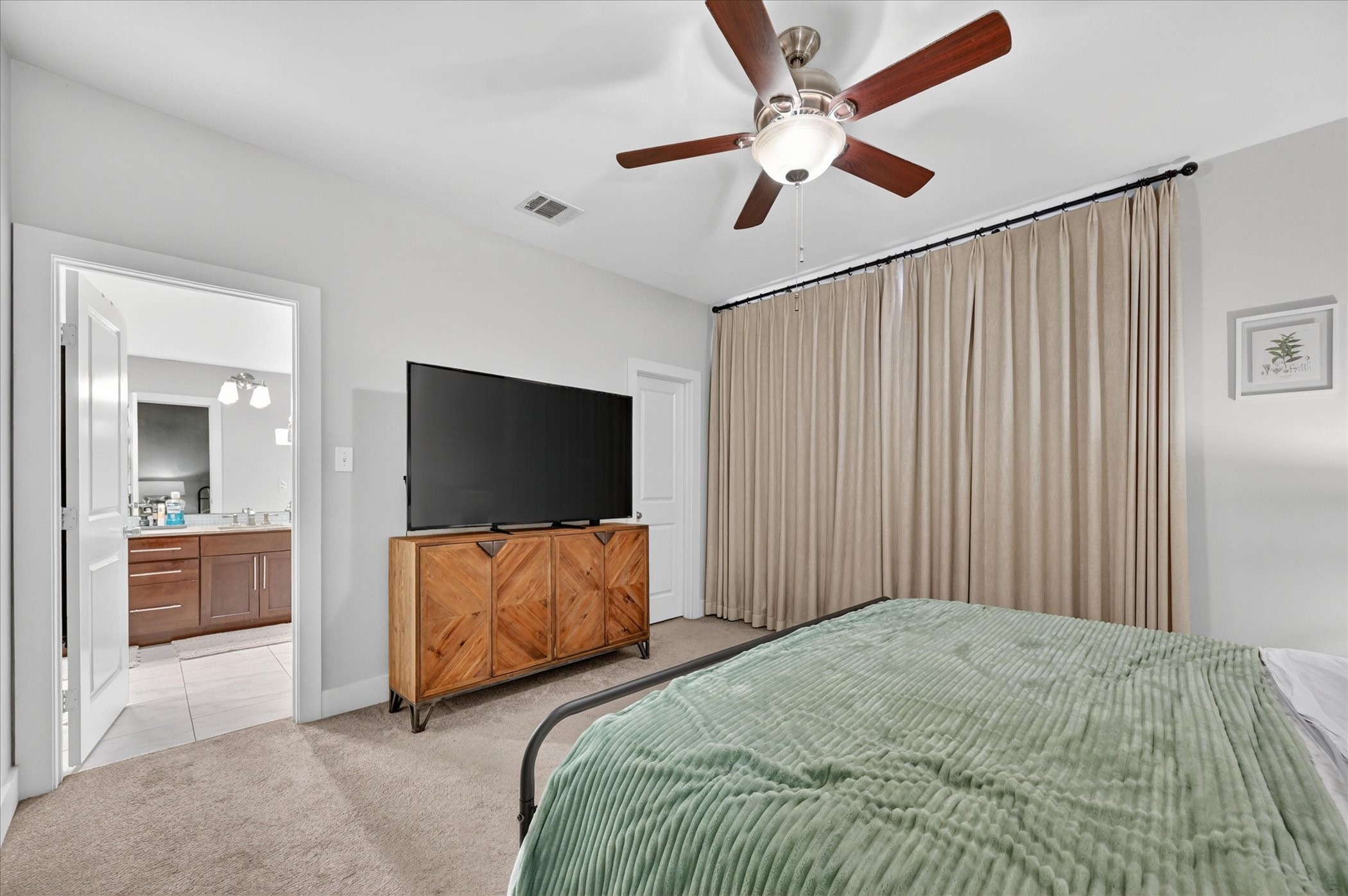 5618 Lindell Avenue Dallas TX 75206
