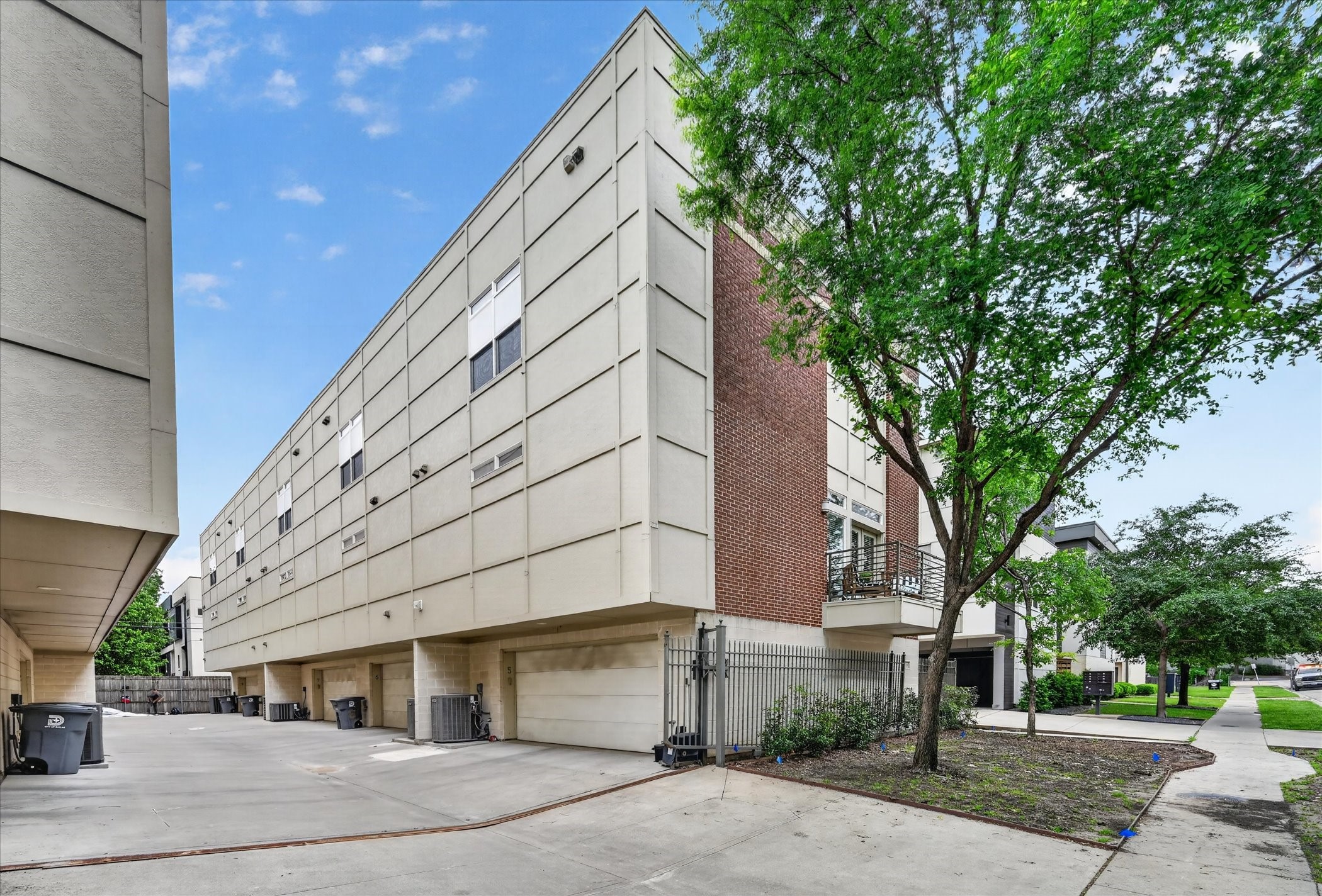 5618 Lindell Avenue Dallas TX 75206