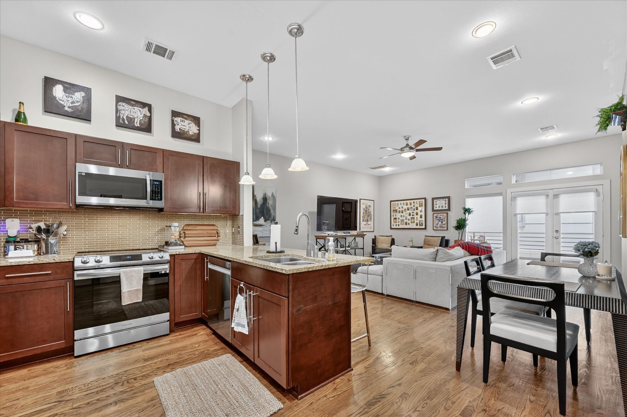 5618 Lindell Avenue Dallas TX 75206