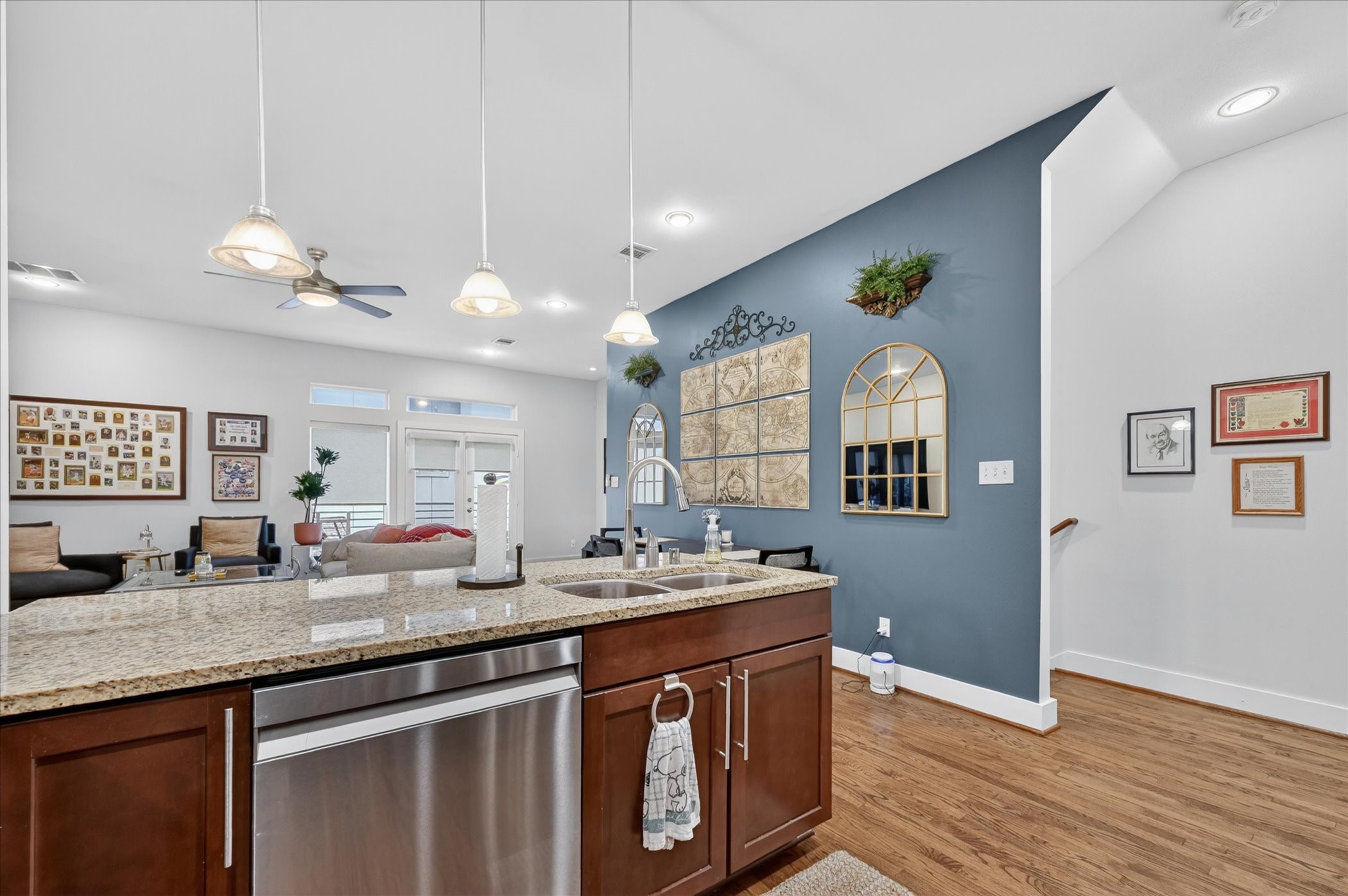 5618 Lindell Avenue Dallas TX 75206