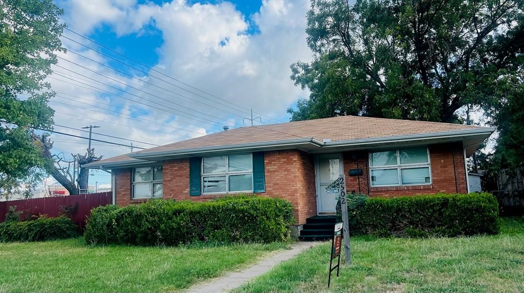 2502 Lakewood Drive Garland TX 75042