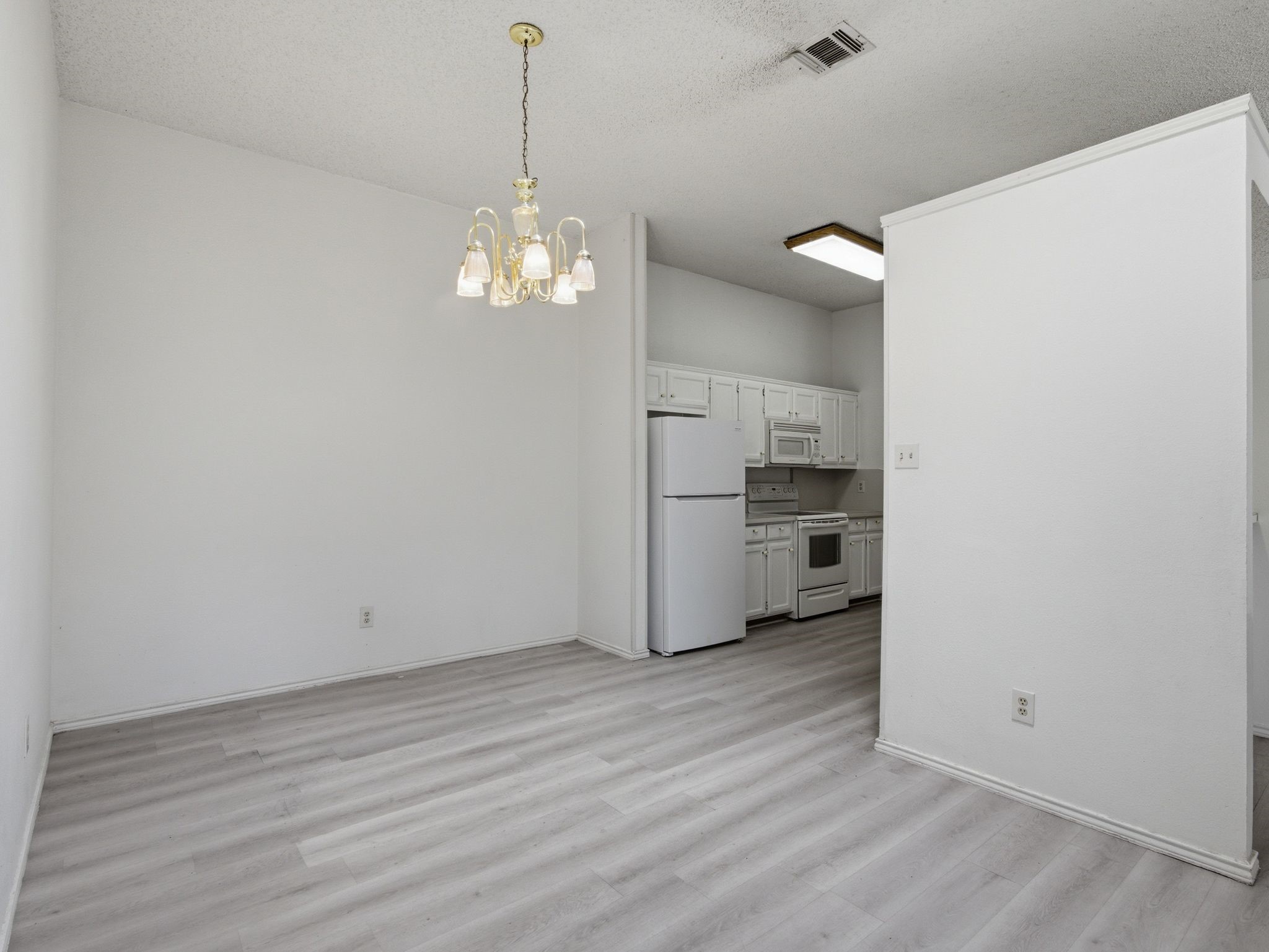 2103 Overview Lane Garland TX 75044