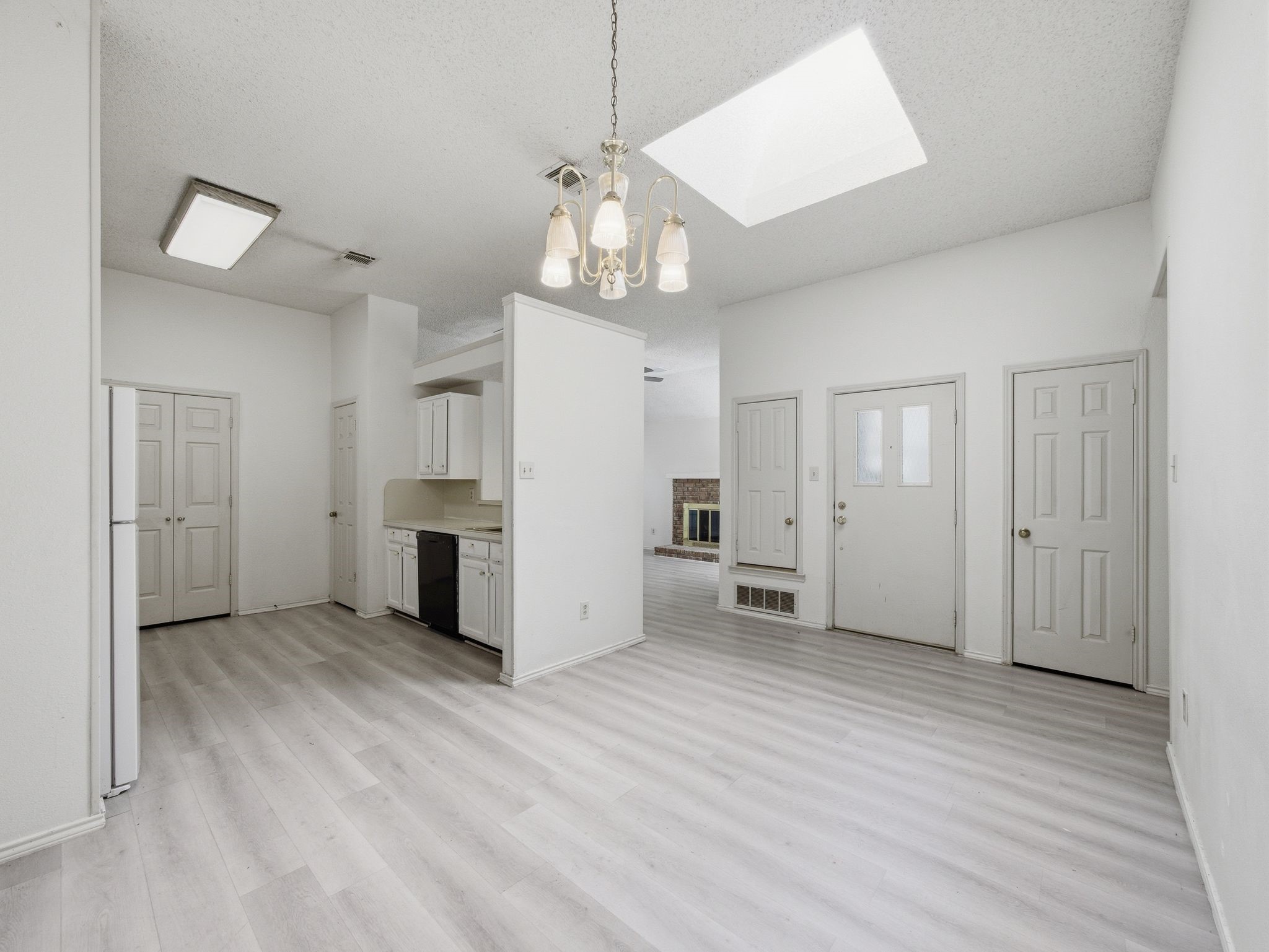 2103 Overview Lane Garland TX 75044