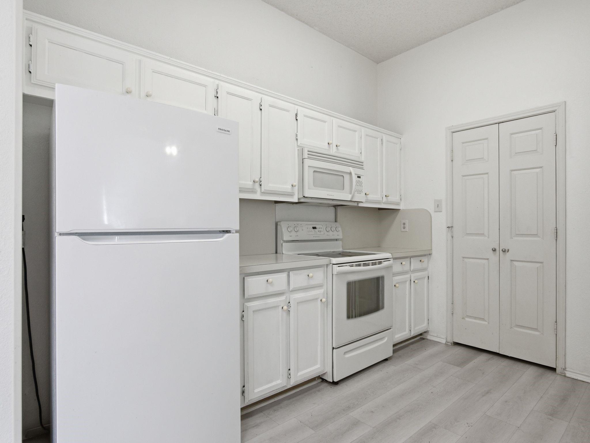 2103 Overview Lane Garland TX 75044